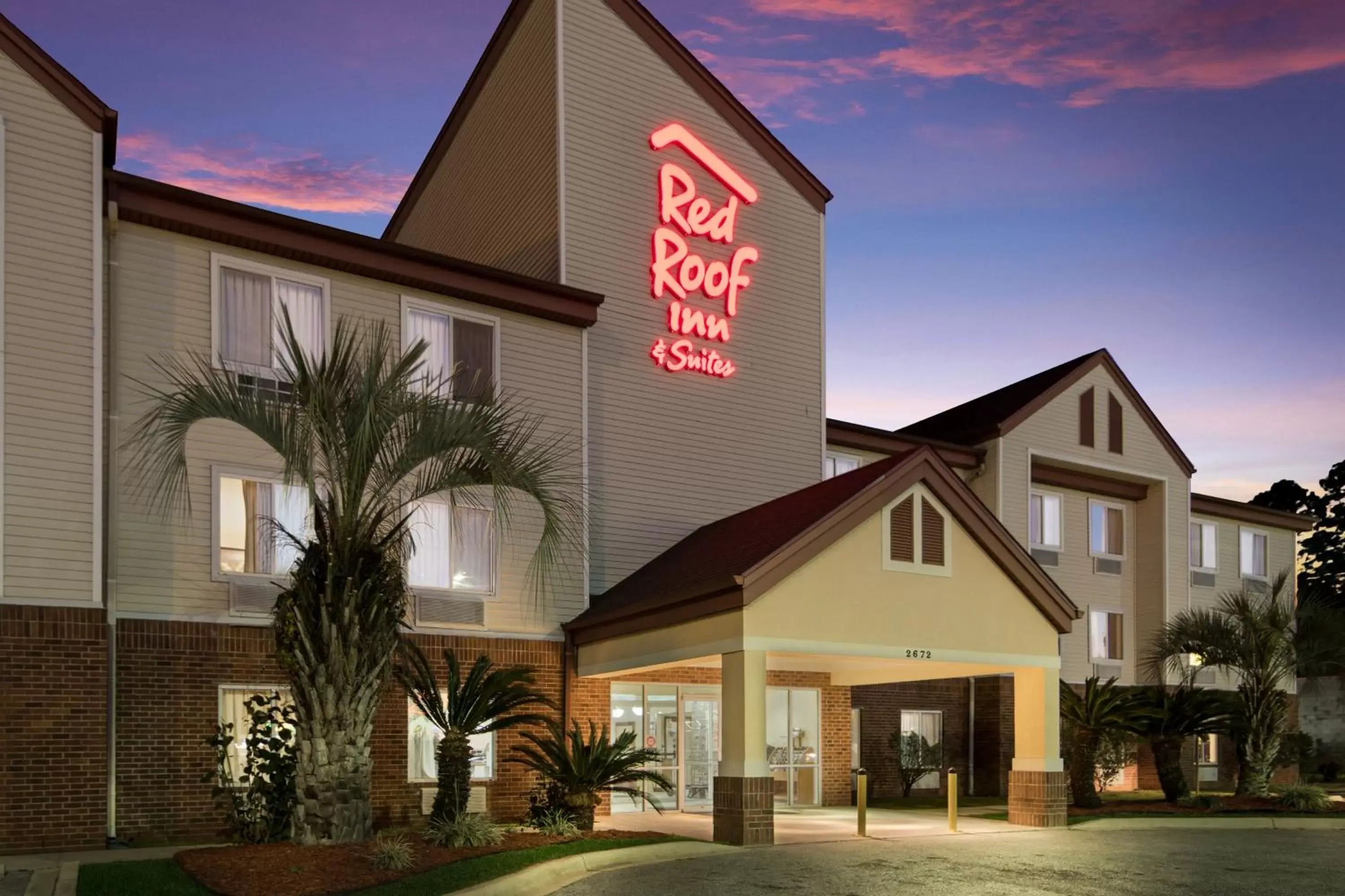 Property Building in Red Roof Inn & Suites Pensacola East - Milton