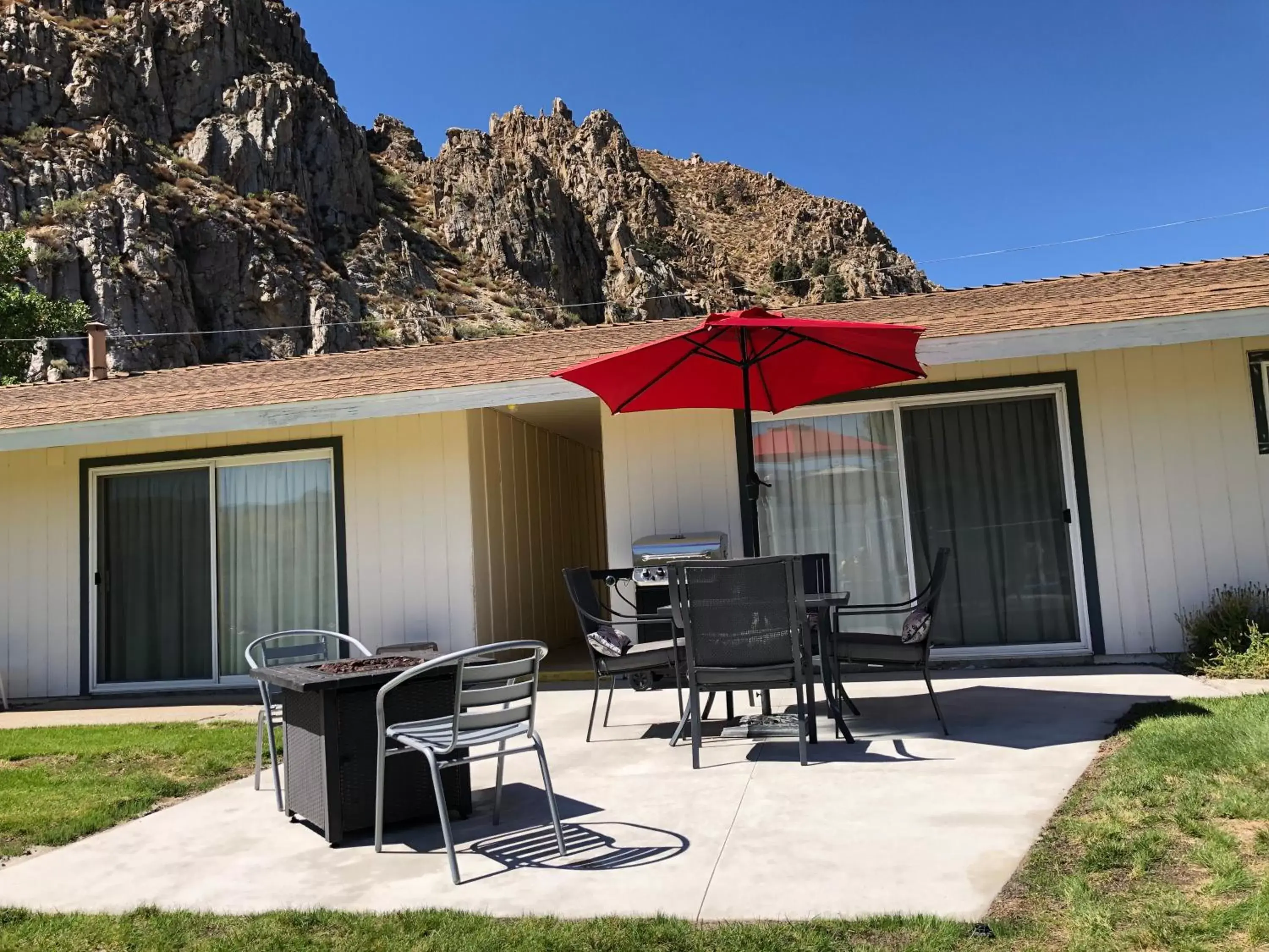 Patio in Meadowcliff Lodge Coleville