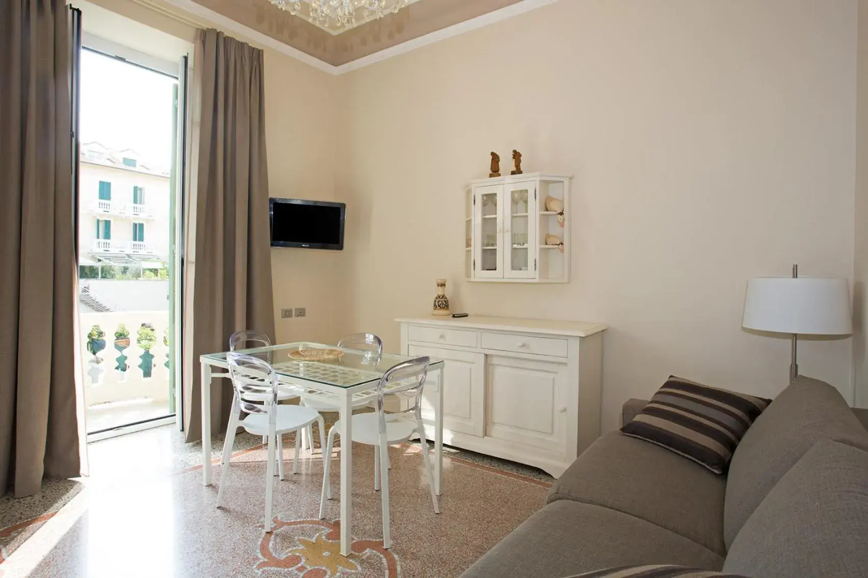 Living room, Seating Area in Hotel Dei Fiori Restaurant - Meeting & Spa