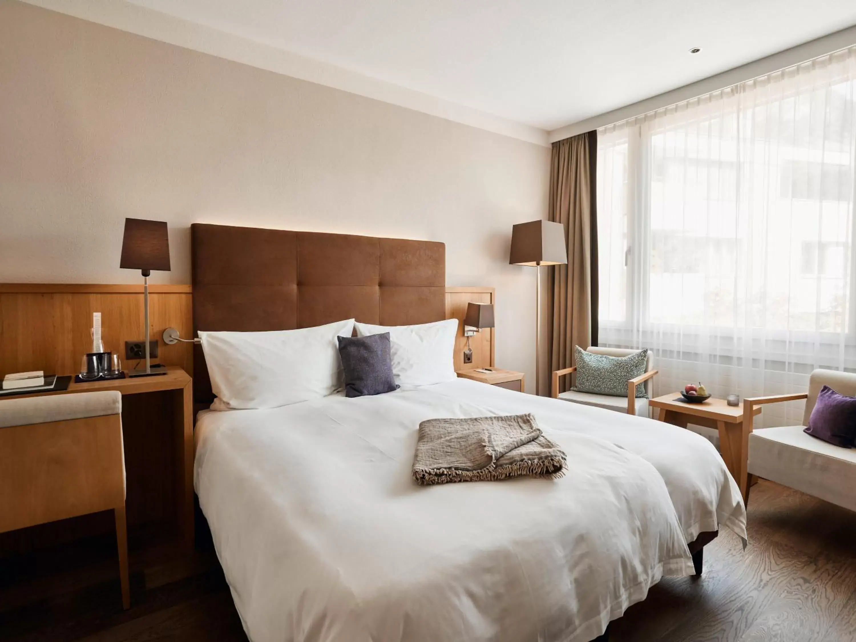 Medium Double Room in Victoria - Alpine Boutique Hotel & Fine Dining Medium Double Room in Victoria - Alpine Boutique Hotel & Fine Dining