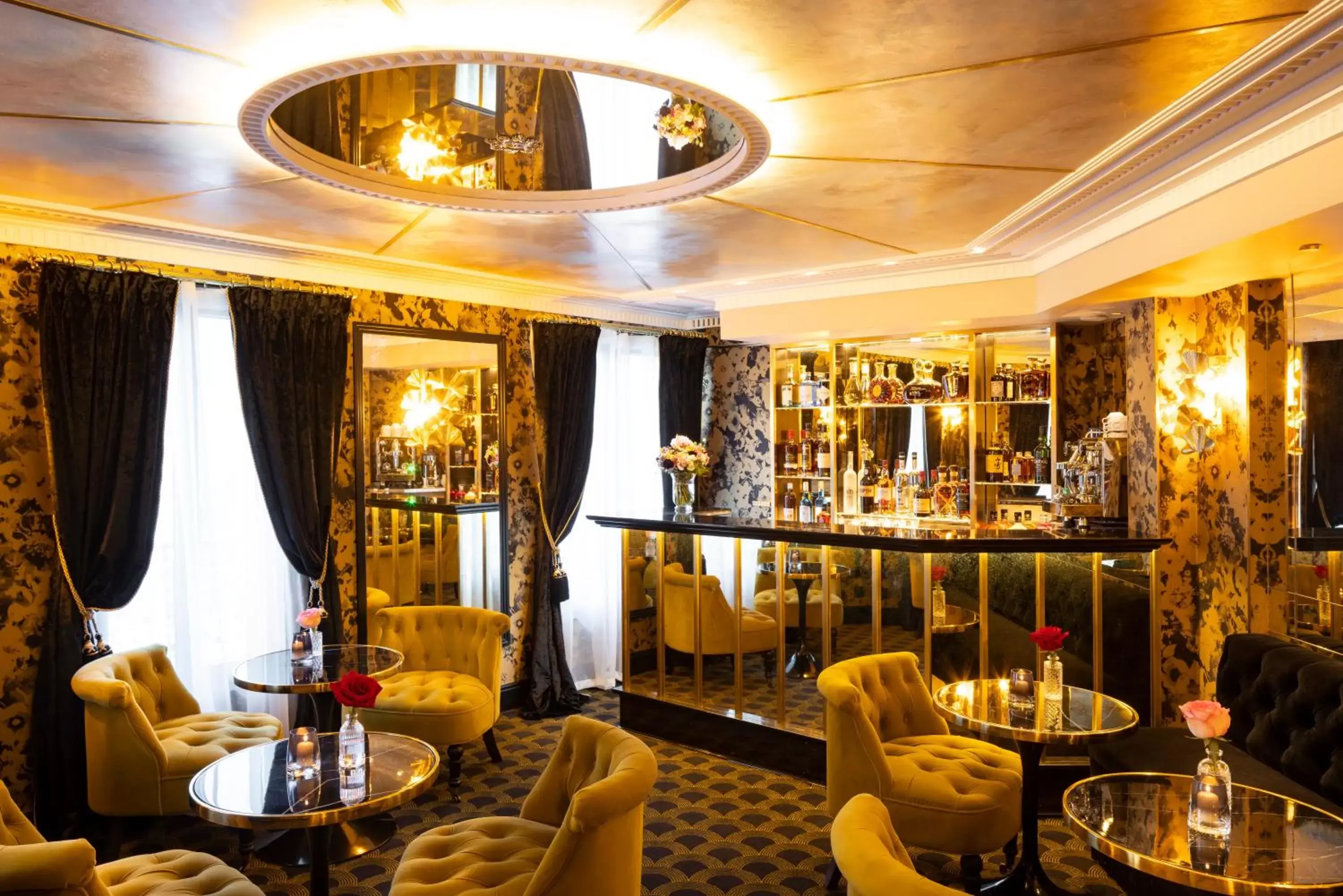 Restaurant/places to eat, Lounge/Bar in Manolita Paris