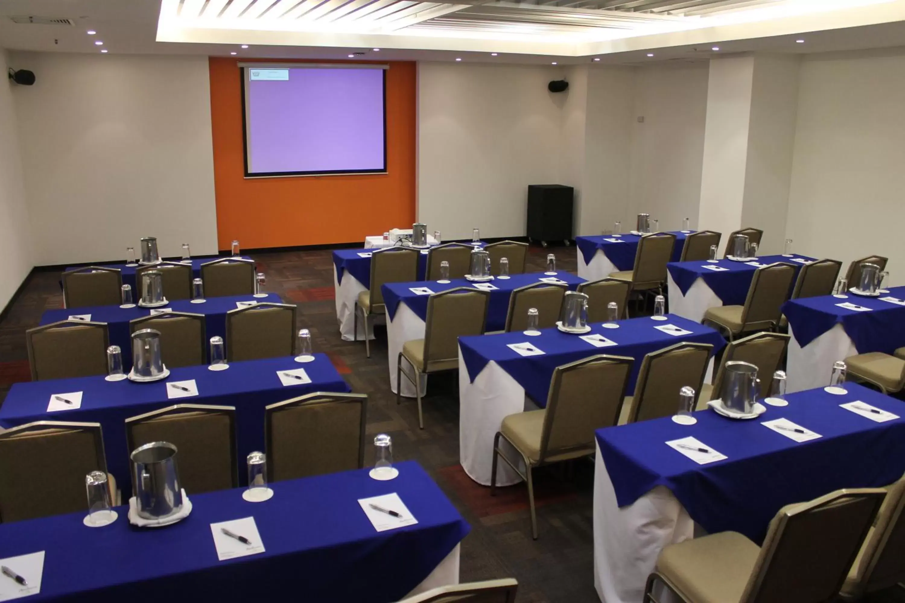 Business facilities in Decapolis Hotel Panama City