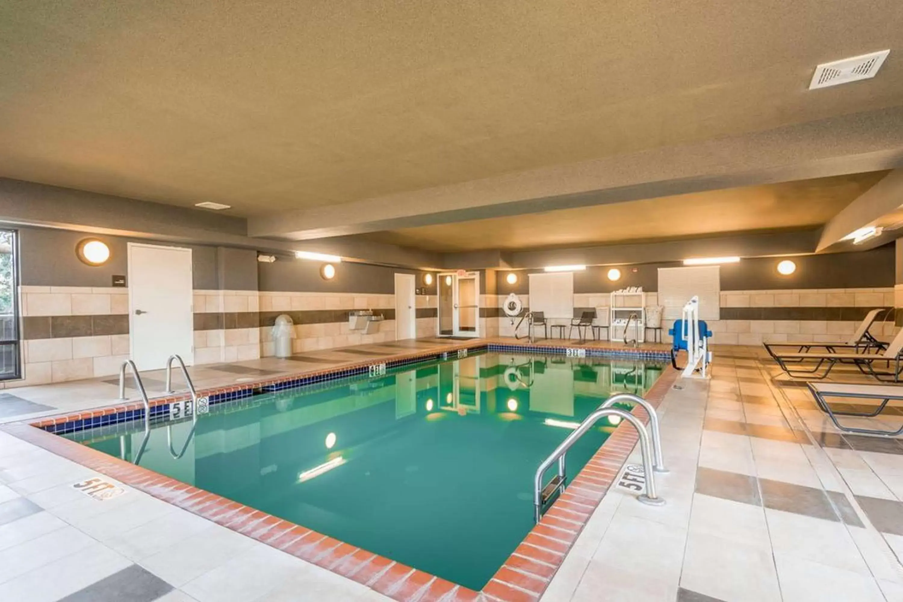 Pool view in Hampton Inn New Albany Pool view in Hampton Inn New Albany