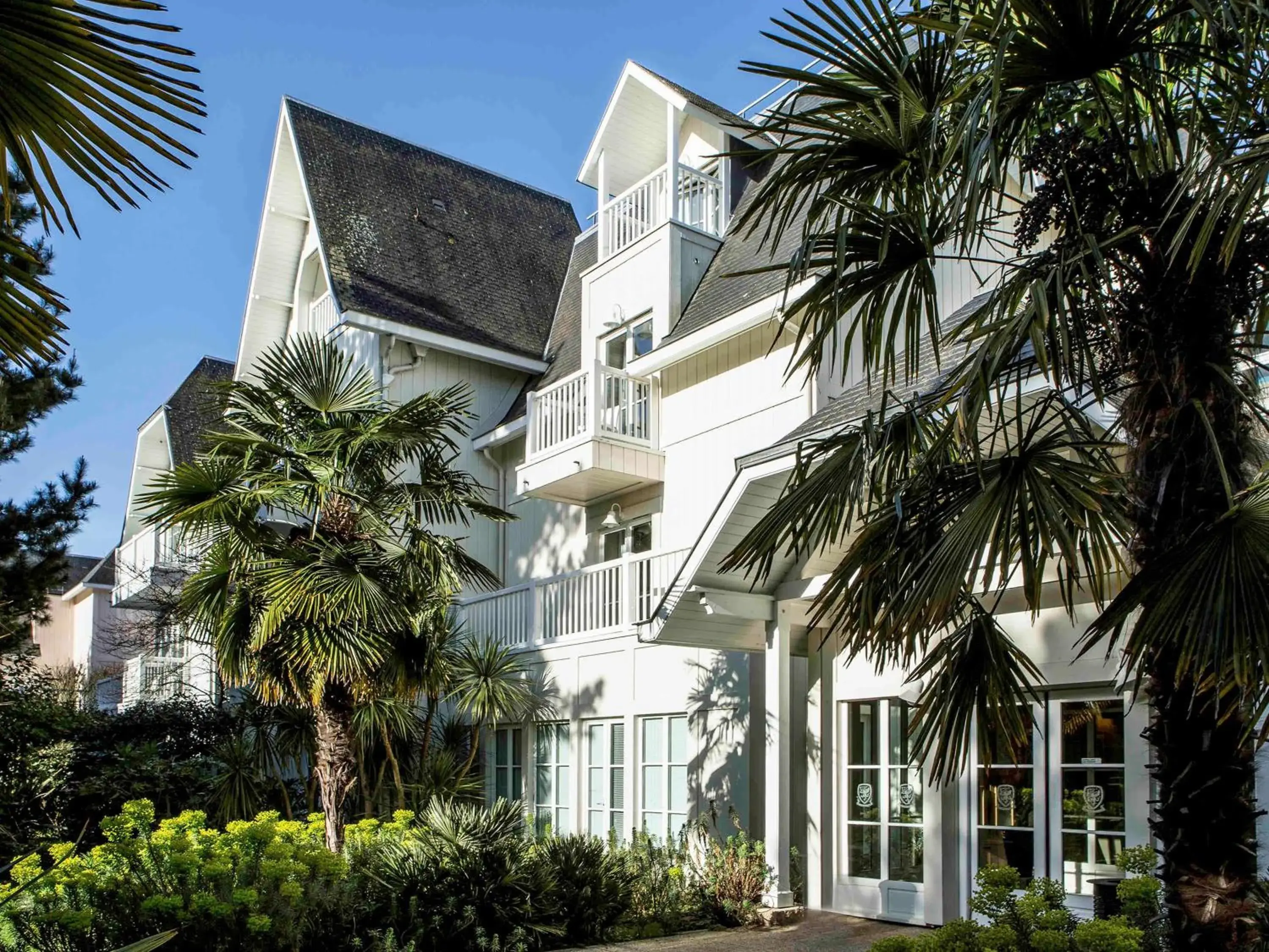 Property Building in Emeria Dinard Hotel Thalasso & Spa