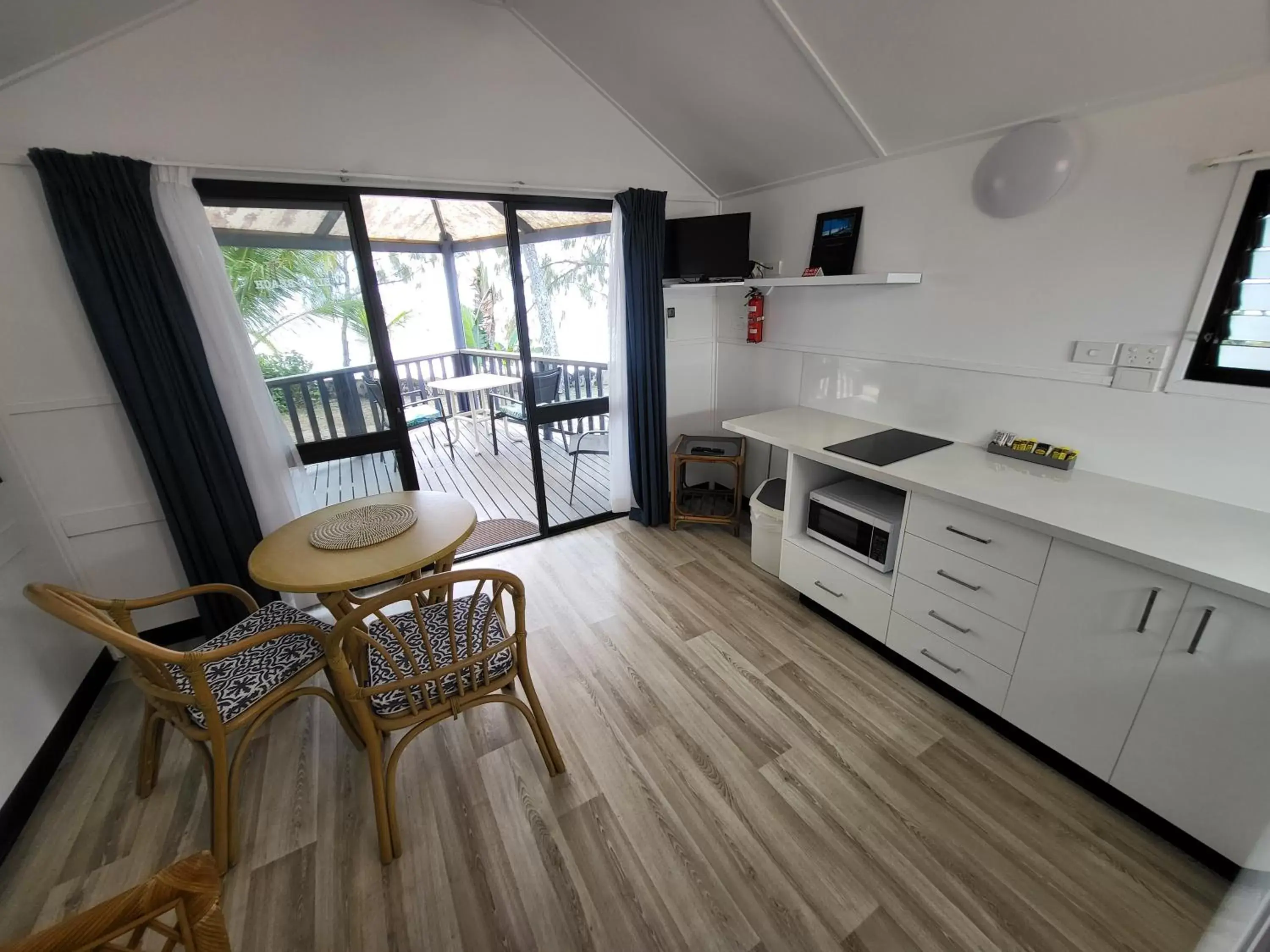 Kitchen or kitchenette, Kitchen/Kitchenette in Ellis Beach Oceanfront Holiday Park