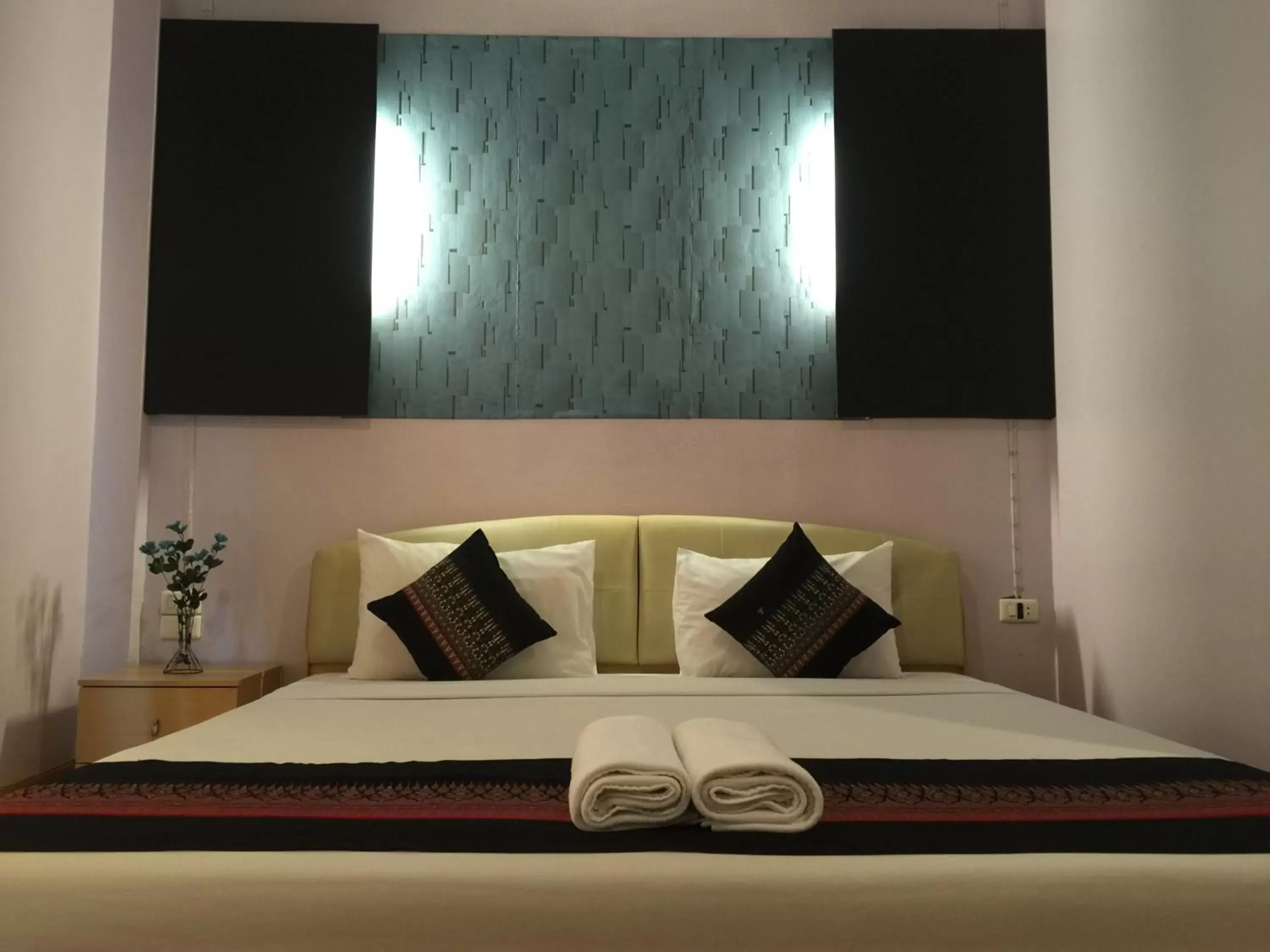 Bedroom, Bed in Khaolak Grand City