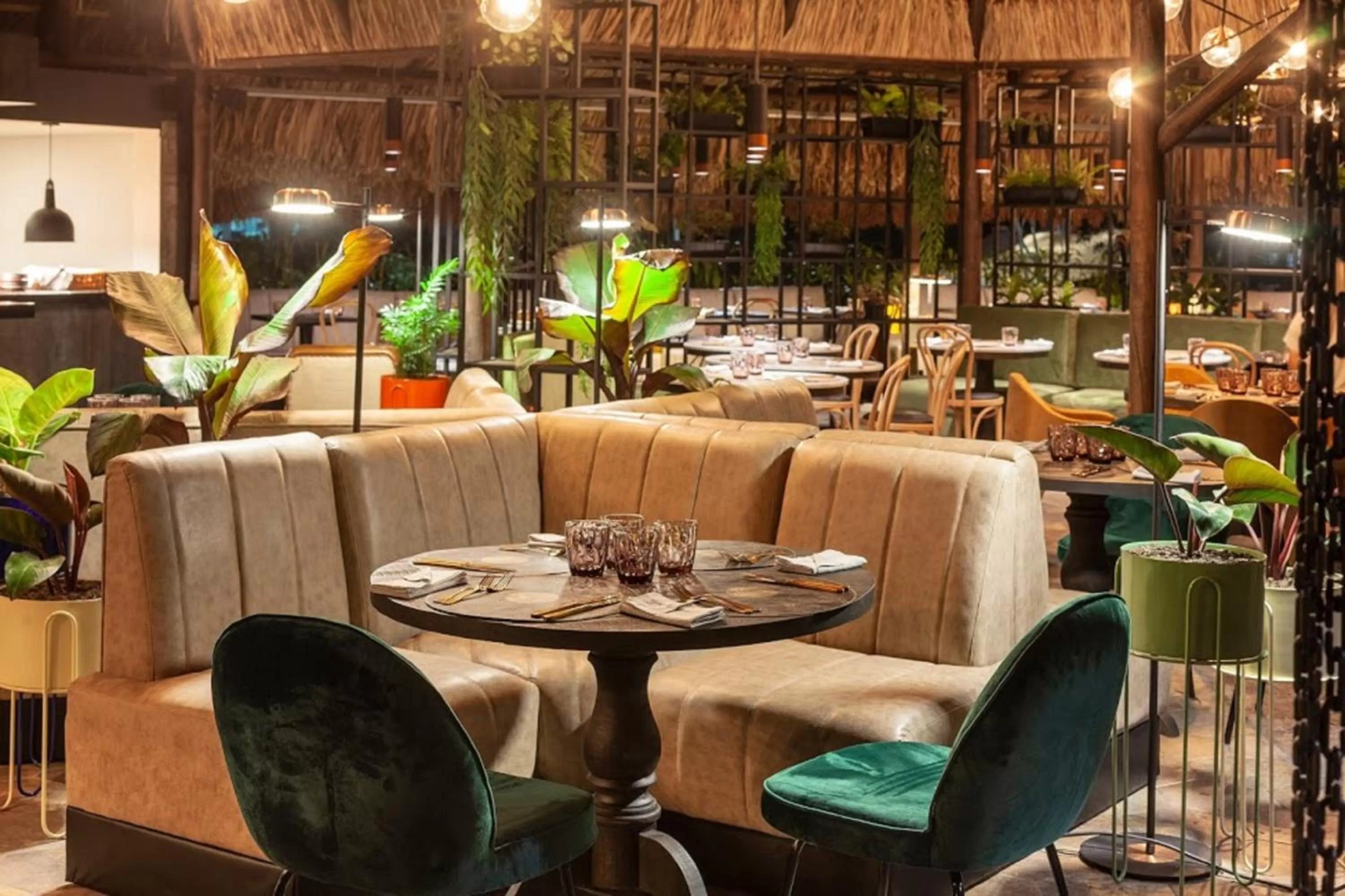 Restaurant/places to eat in InterContinental Medellin - Movich by IHG