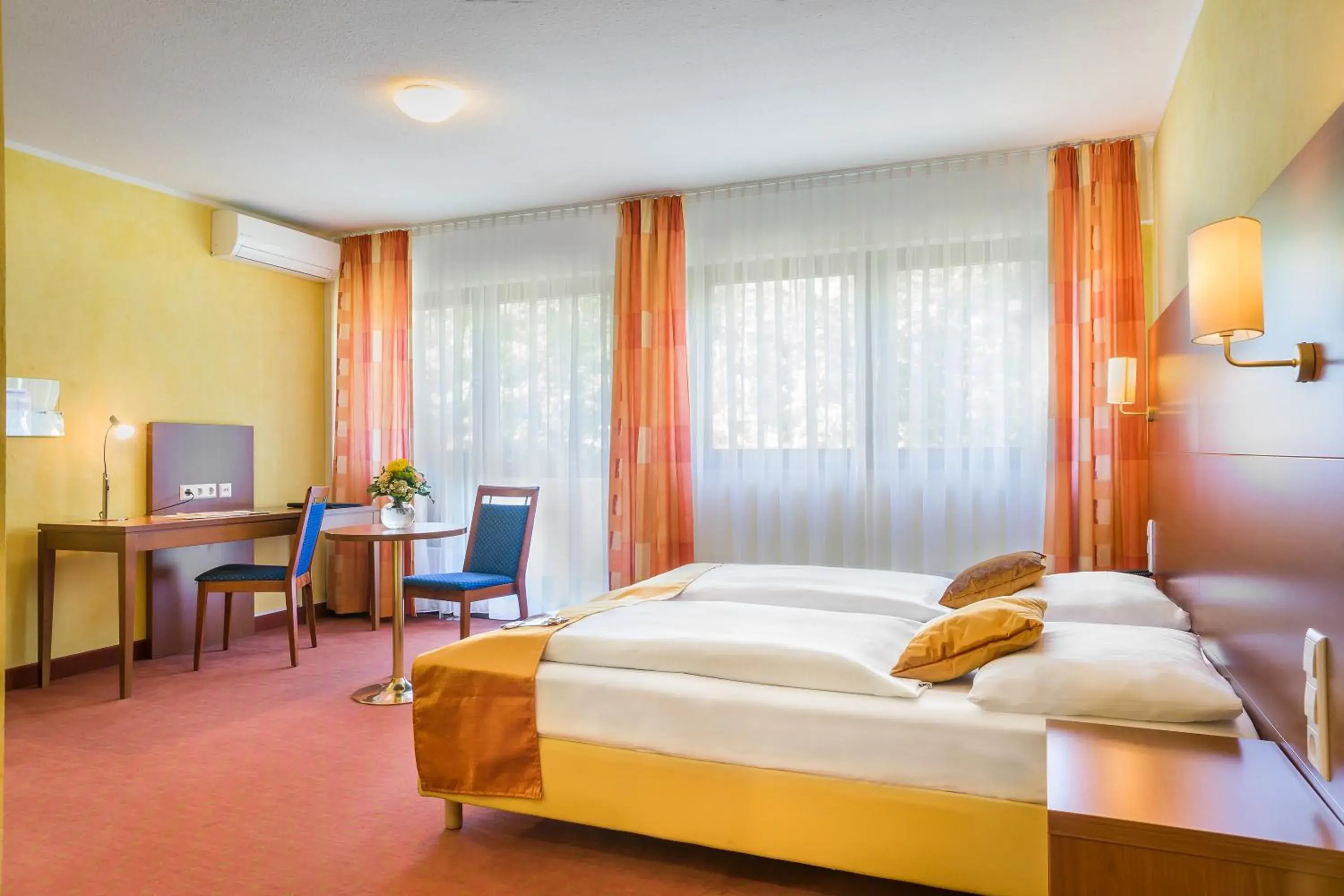 Photo of the whole room, Bed in Novum Hotel Rega Stuttgart