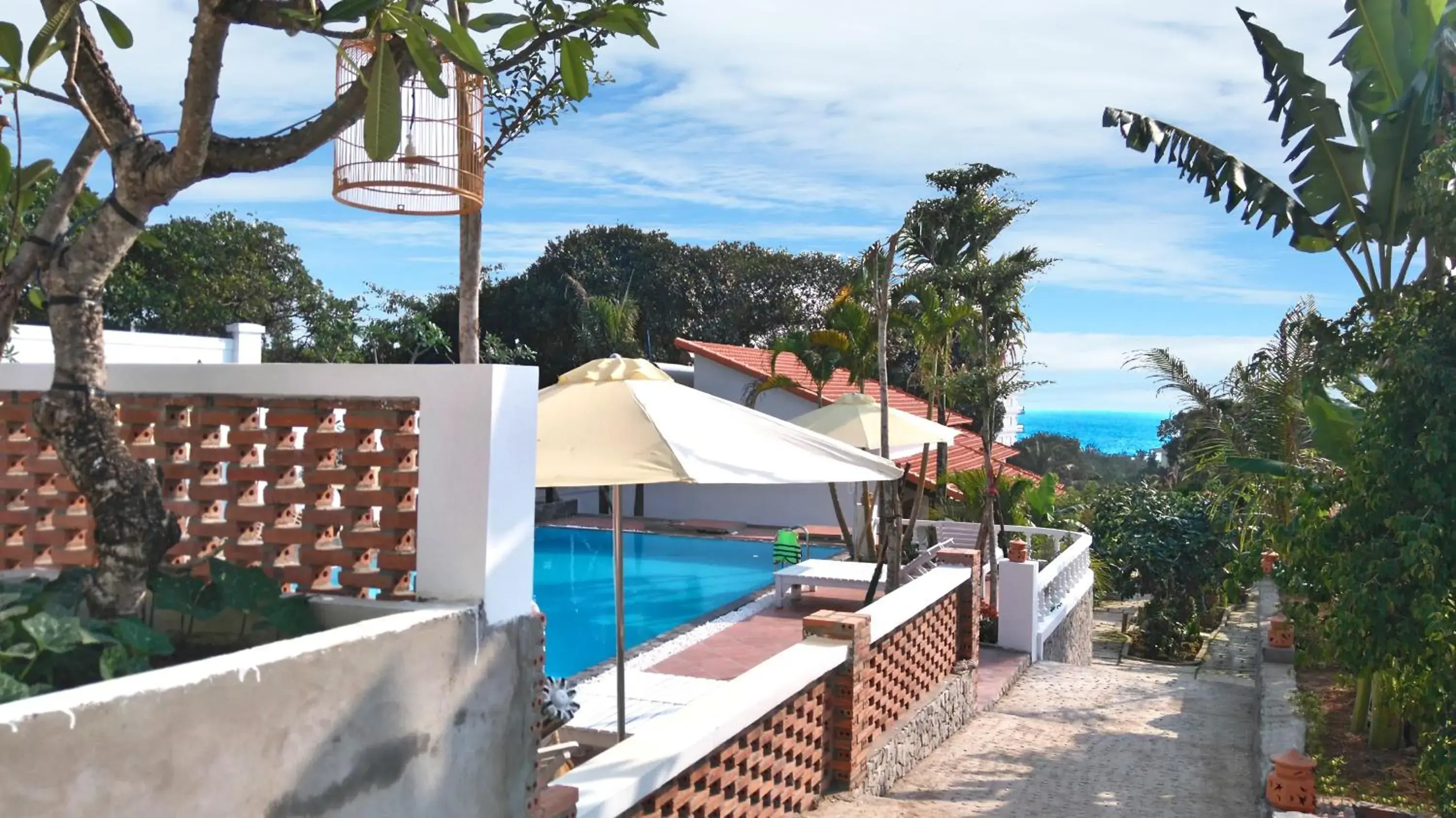 Swimming pool in Miana Resort Phu Quoc Swimming pool in Miana Resort Phu Quoc