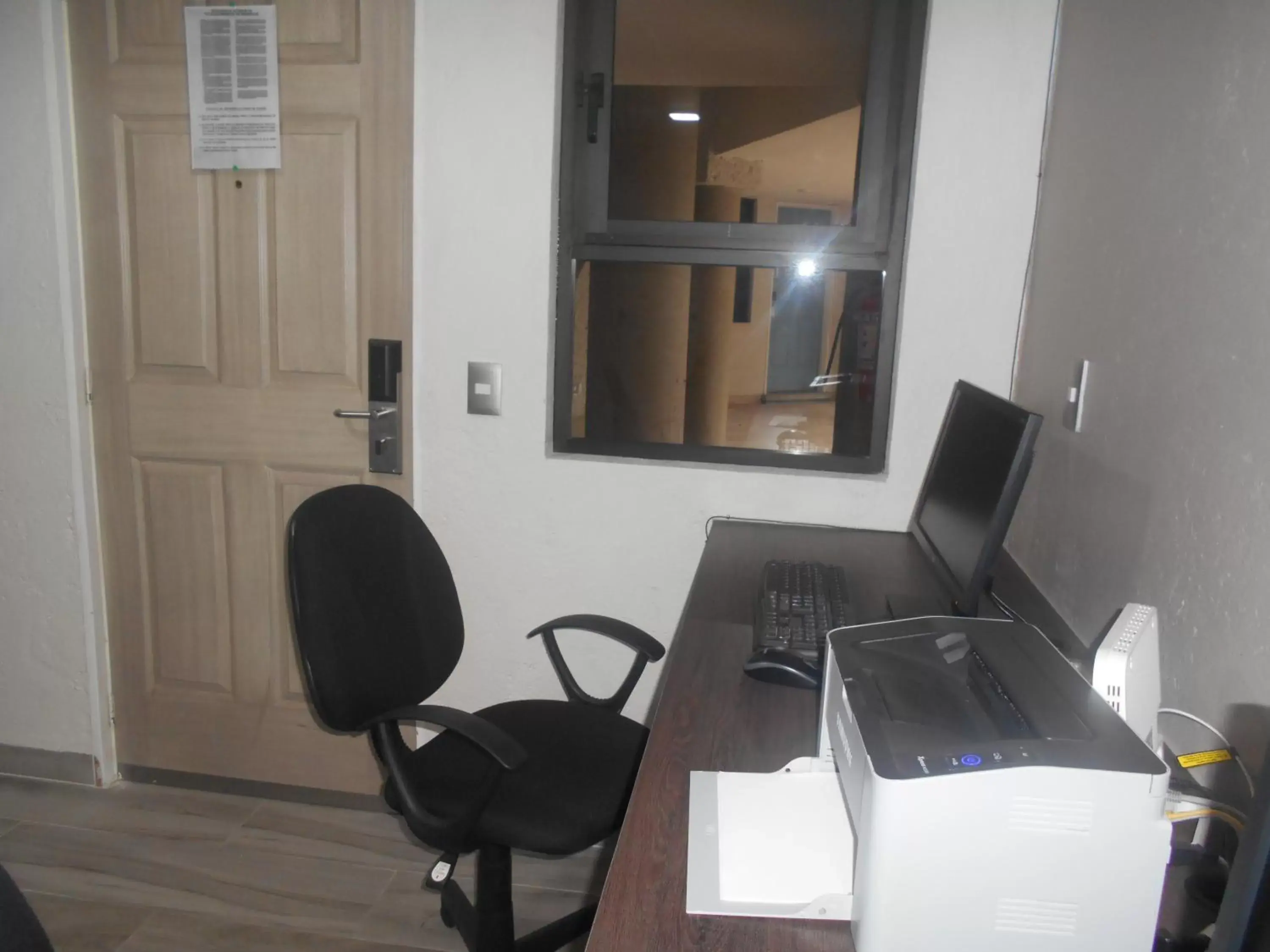 Business facilities in Hotel Puente Real