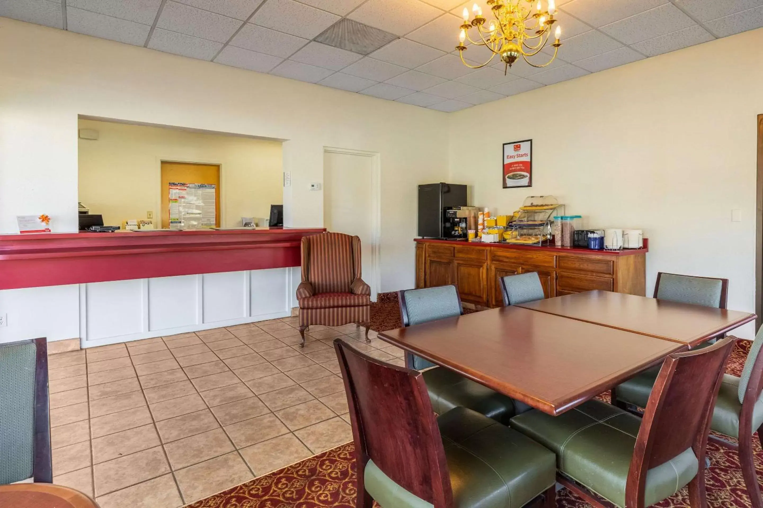 Lobby or reception, Restaurant/Places to Eat in Econo Lodge Middlesboro