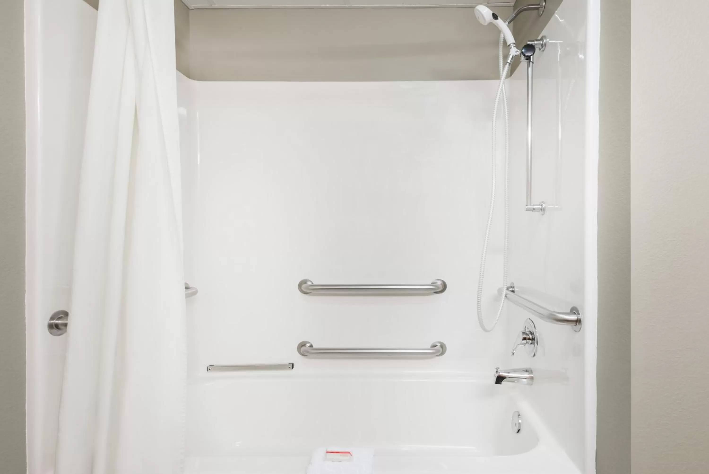 Bathroom in Super 8 by Wyndham Chanute