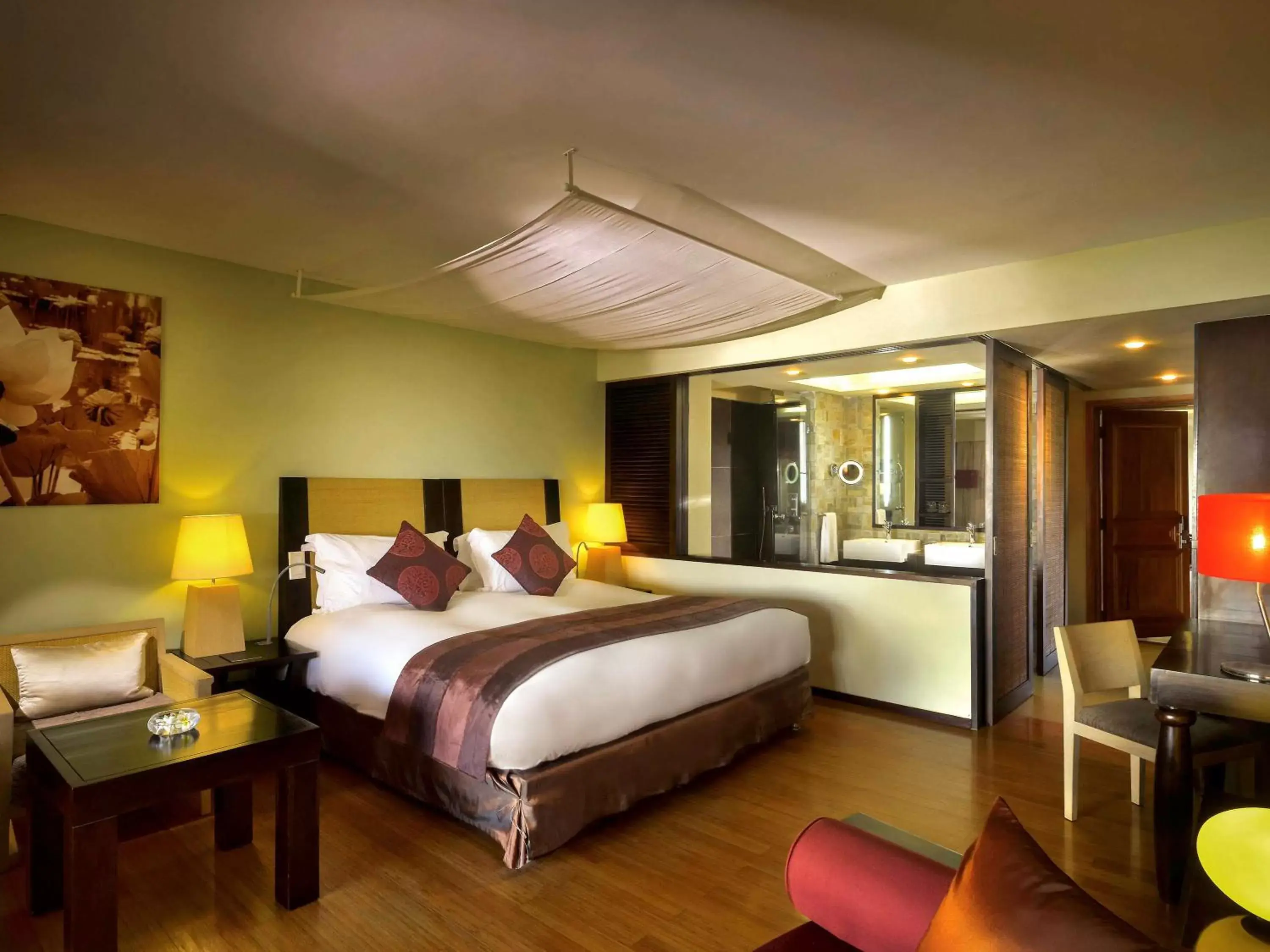 Photo of the whole room, Bed in Sofitel Mauritius L'Imperial Resort & Spa