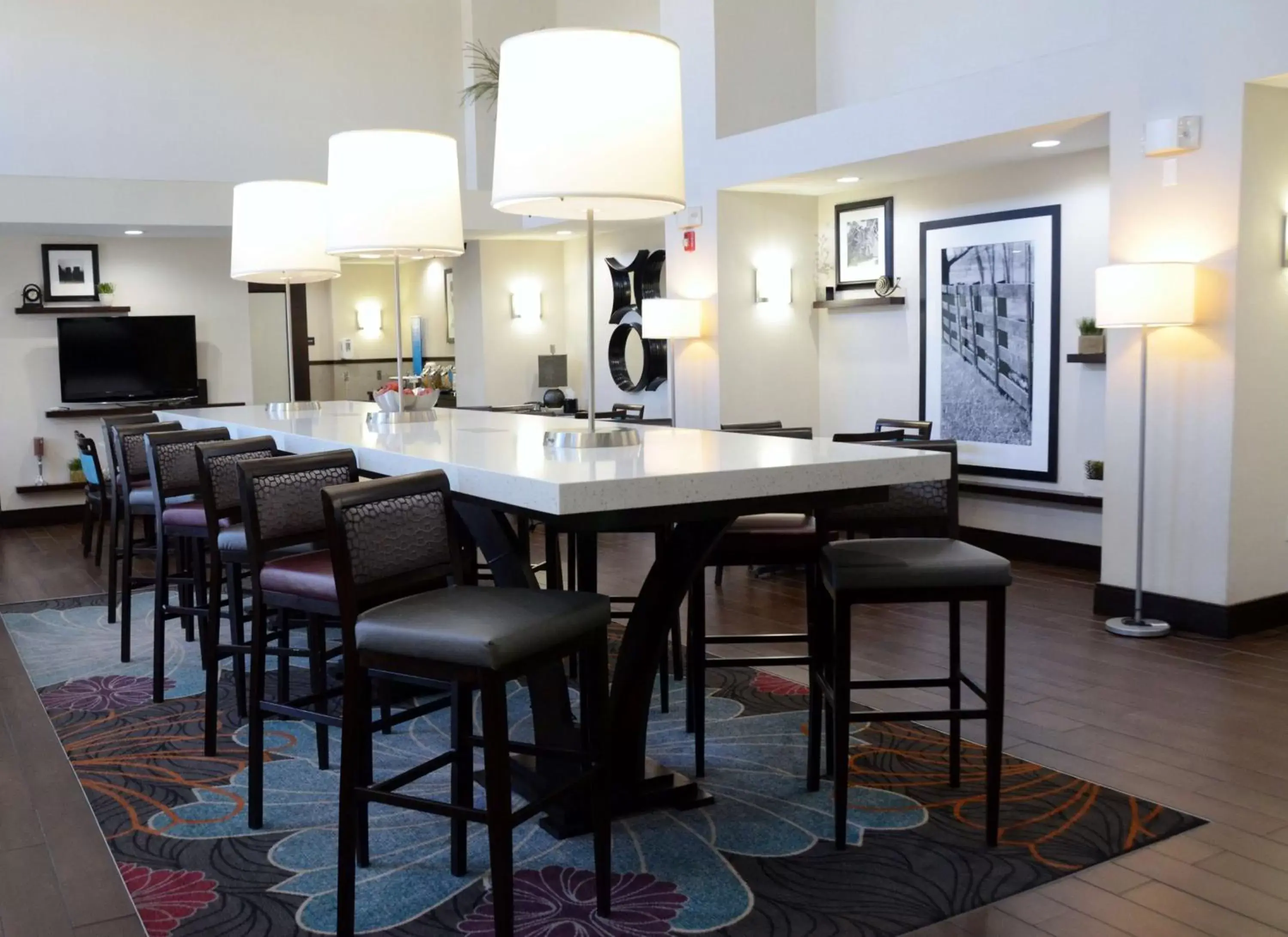 Lobby or reception, Lounge/Bar in Hampton Inn & Suites Athens/Interstate 65