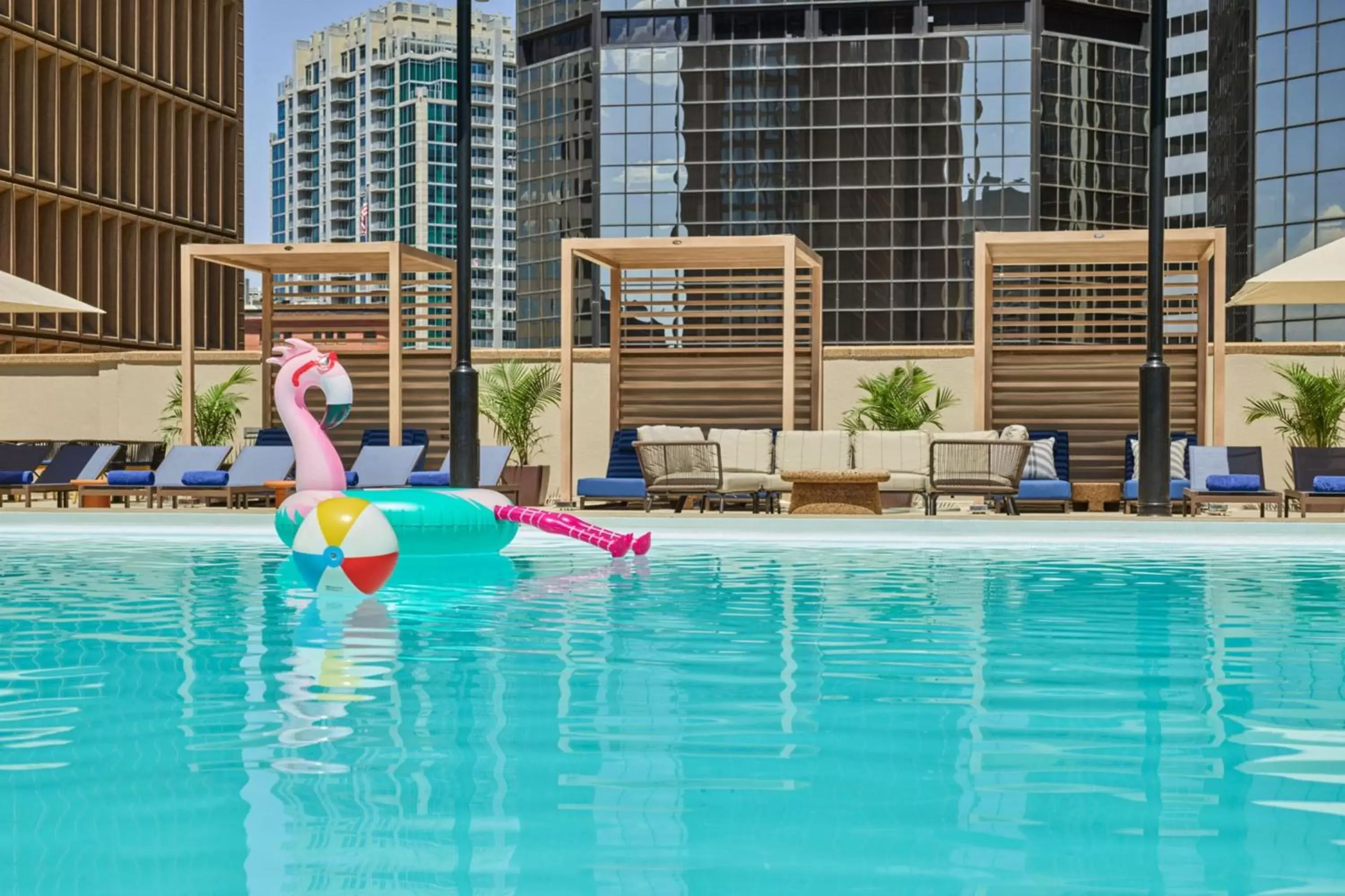 Swimming Pool in Sheraton Denver Downtown Hotel