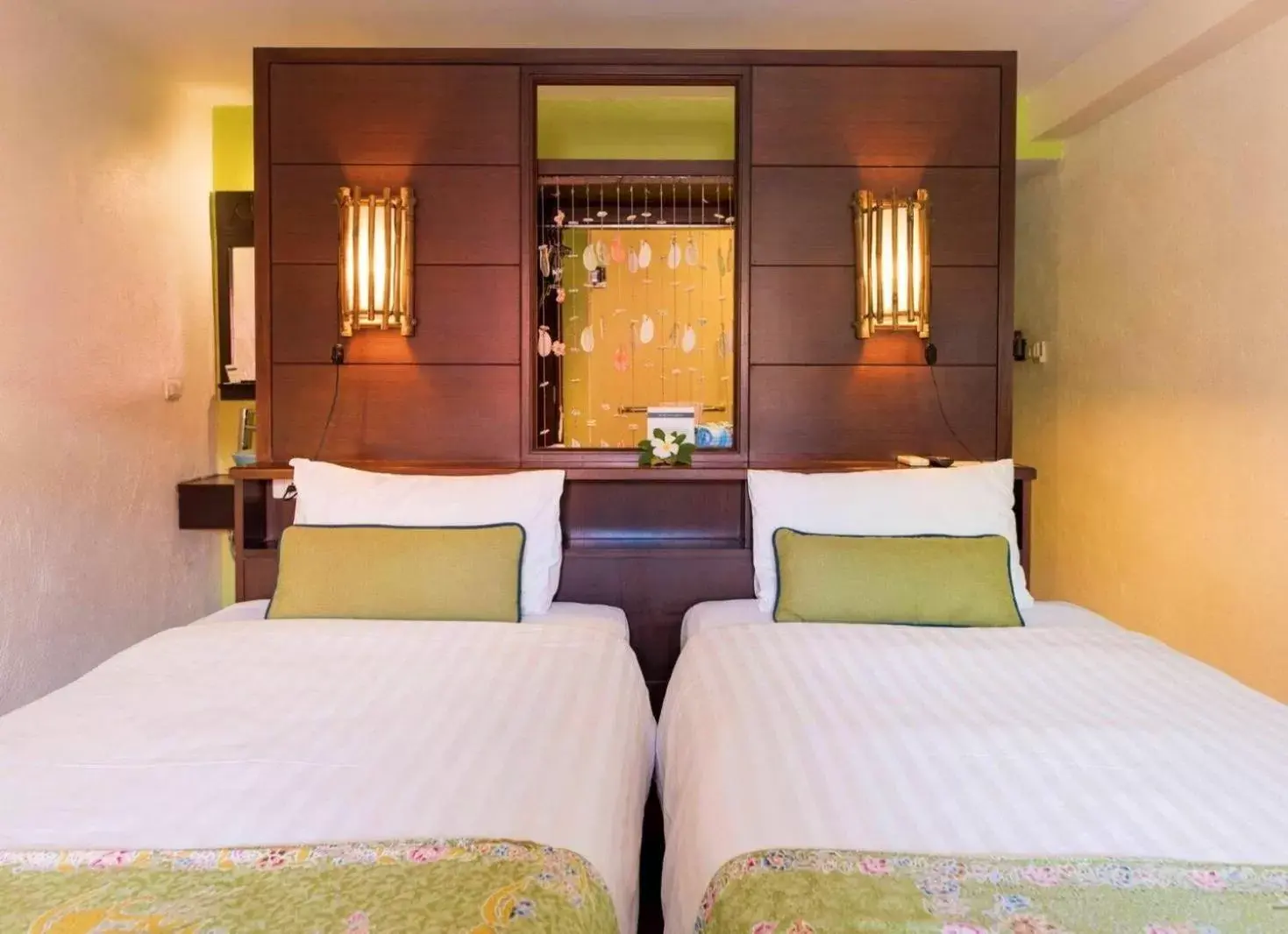 Bed in Vacation Village Phra Nang Inn - SHA Extra Plus