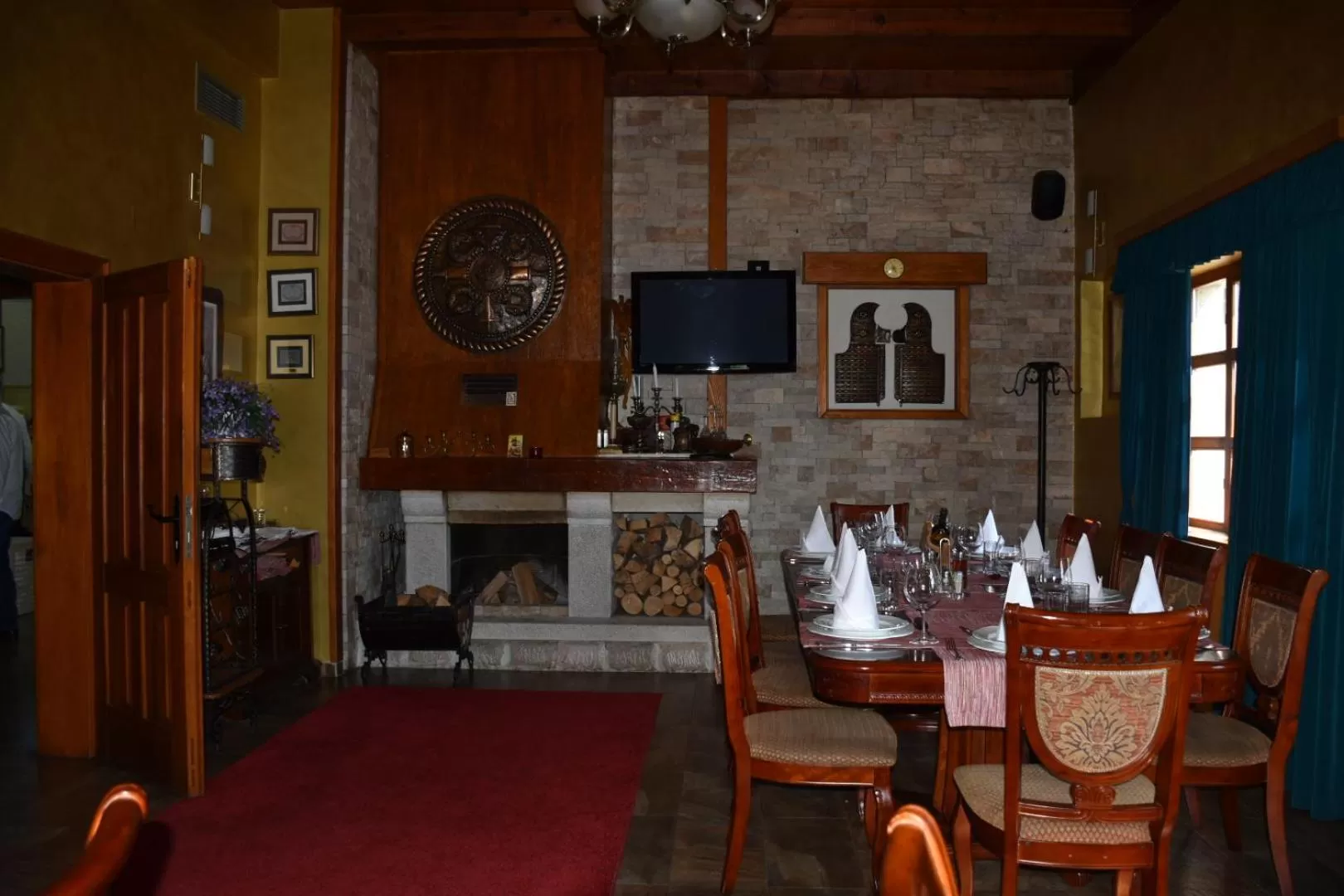 OSTROG Aparthotel KOLIBA-VLASTNIŠTVO MANASTIRA OSTROG