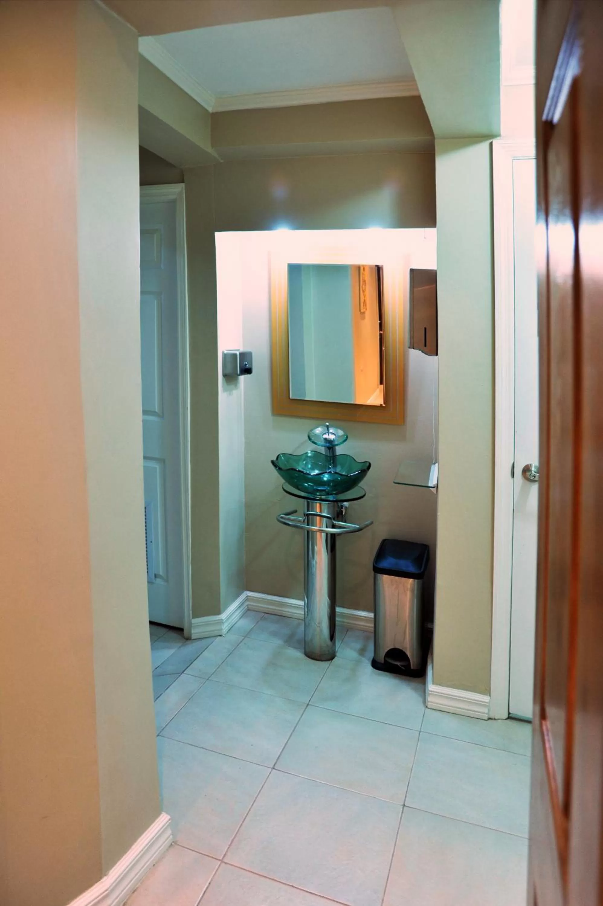 Culture Crossroads Inn