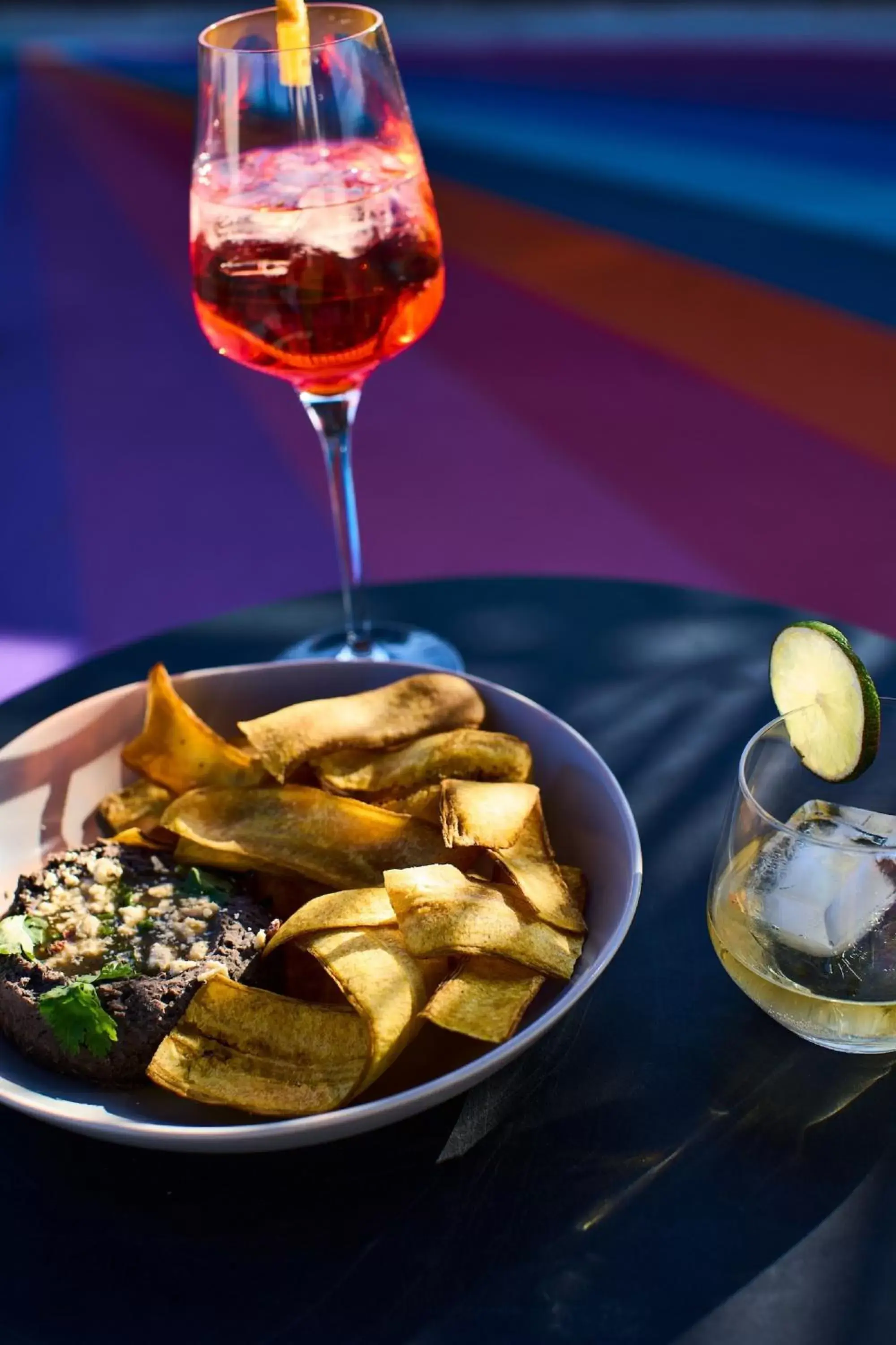 Food and drinks in The Ven at Embassy Row, Washington, D.C., a Tribute Portfolio Hotel Food and drinks in The Ven at Embassy Row, Washington, D.C., a Tribute Portfolio Hotel