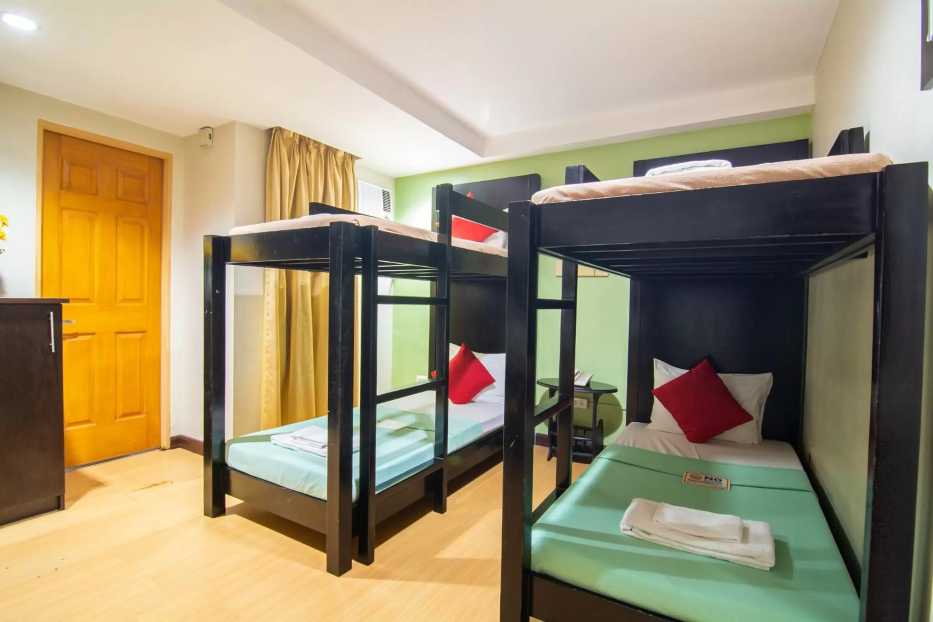 Family Room in Festive Hotel Makati Family Room in Festive Hotel Makati