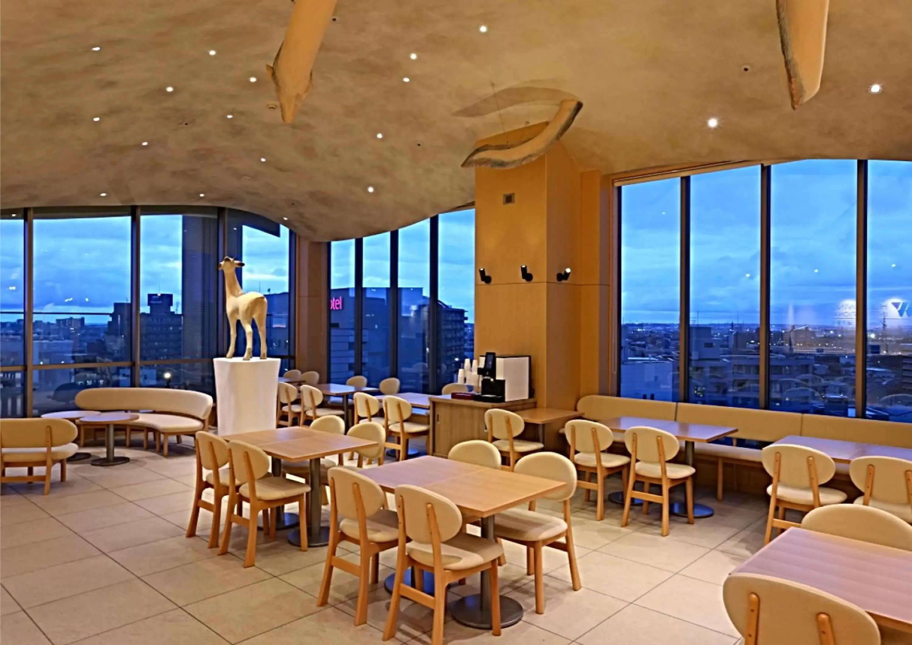 Lobby or reception, Restaurant/Places to Eat in Hotel Wing International Premium Kanazawa Ekimae