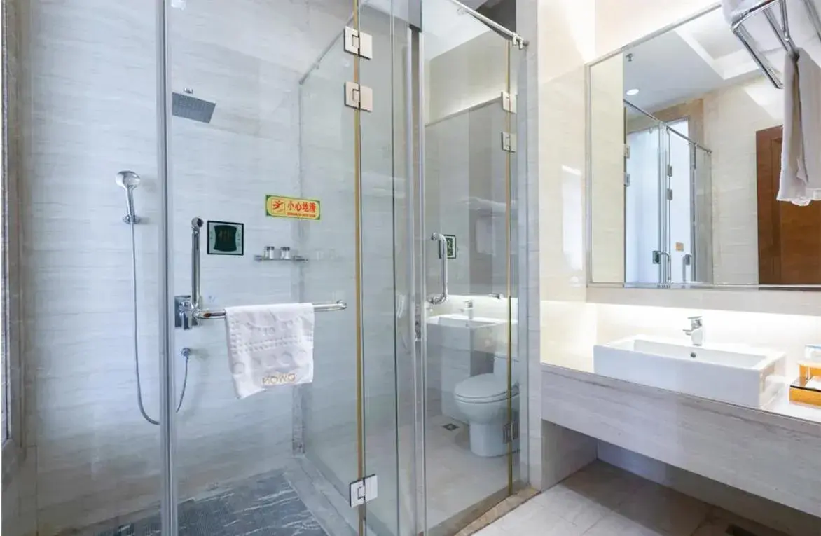 Bathroom in Guangzhou Nuomo International Hotel
