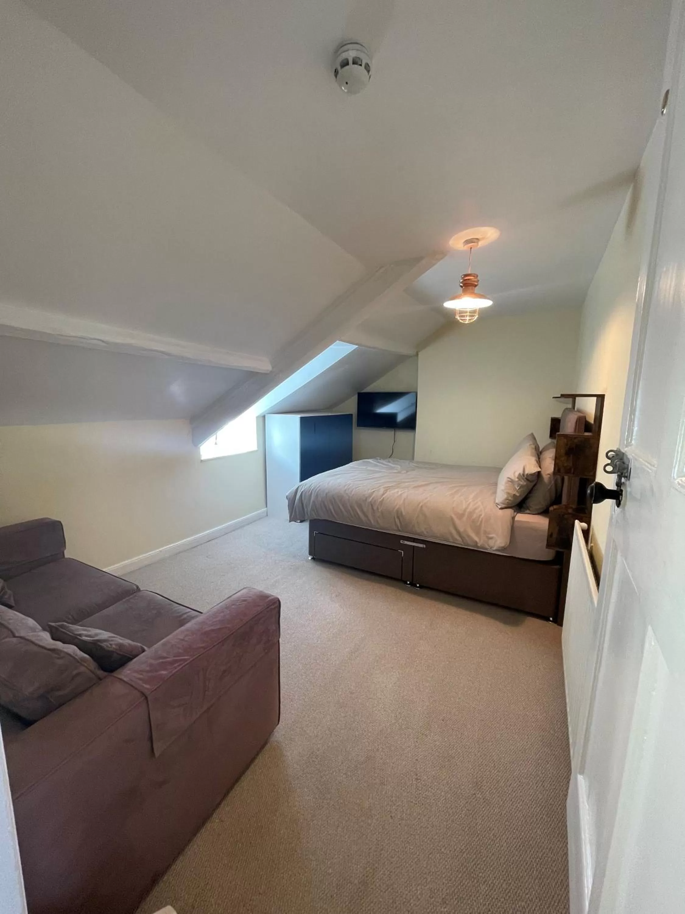 Bed in Carew Lodge & Loft