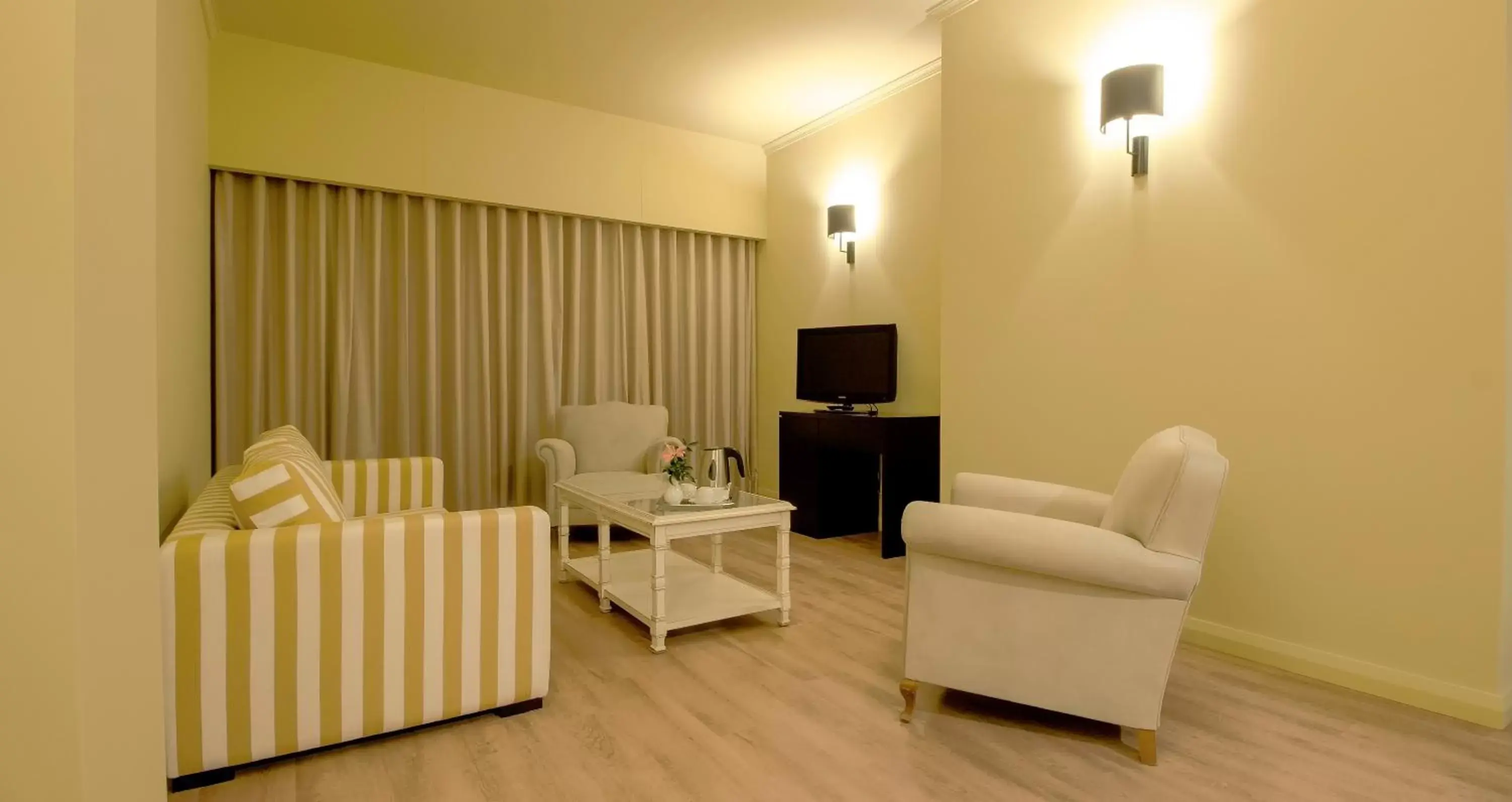 Living room, Seating Area in Calheta Beach - All-inclusive - Savoy Signature