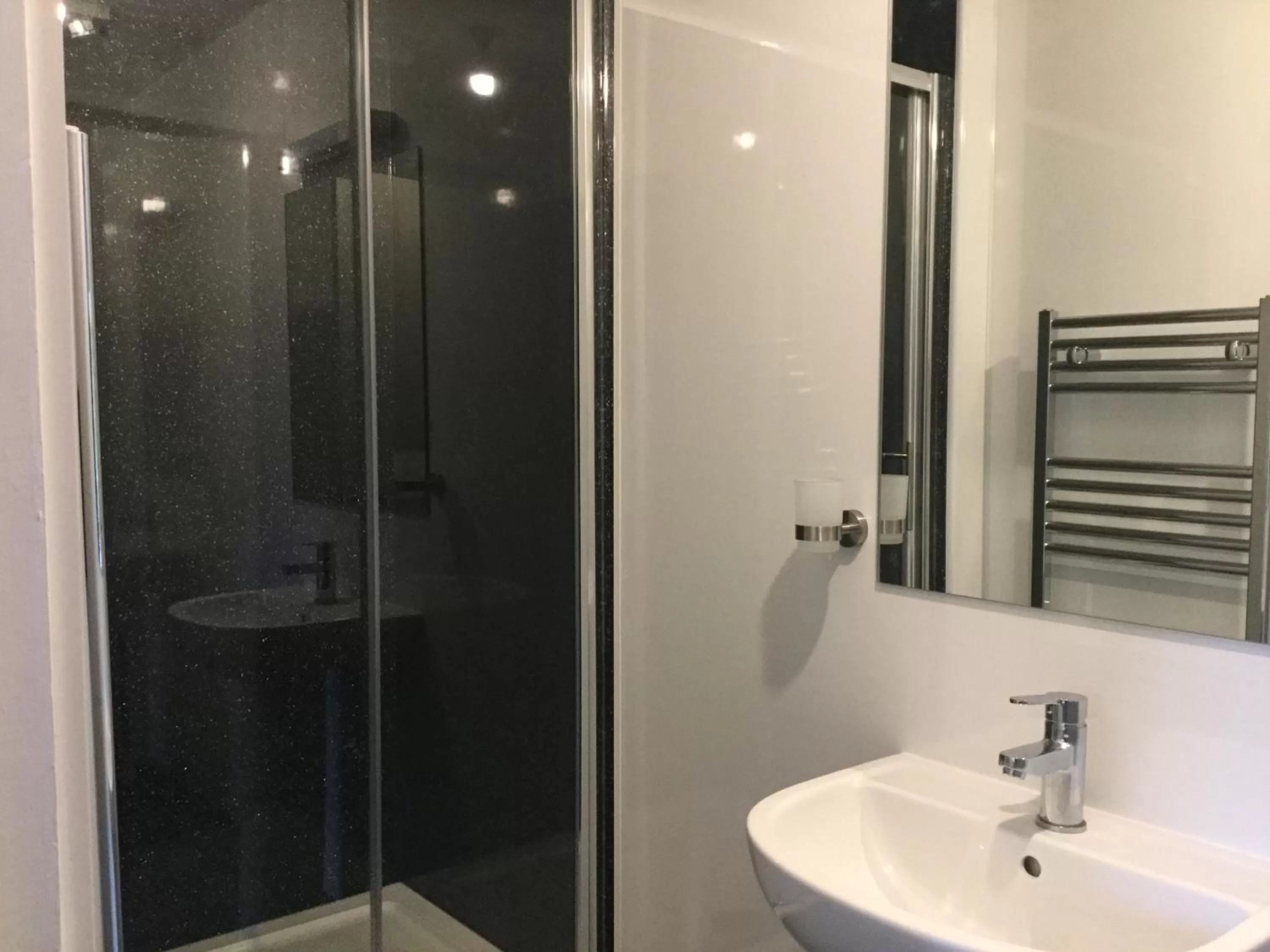 Standard Double Room in Oxgang Kitchen Bar & Rooms