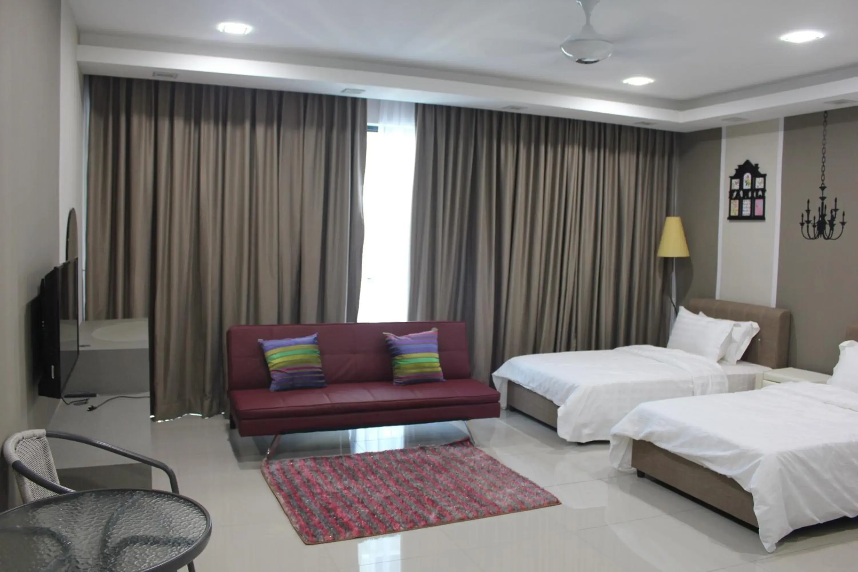 Superior Twin Room in De Houz @ Setia Alam Trefoil Homestay