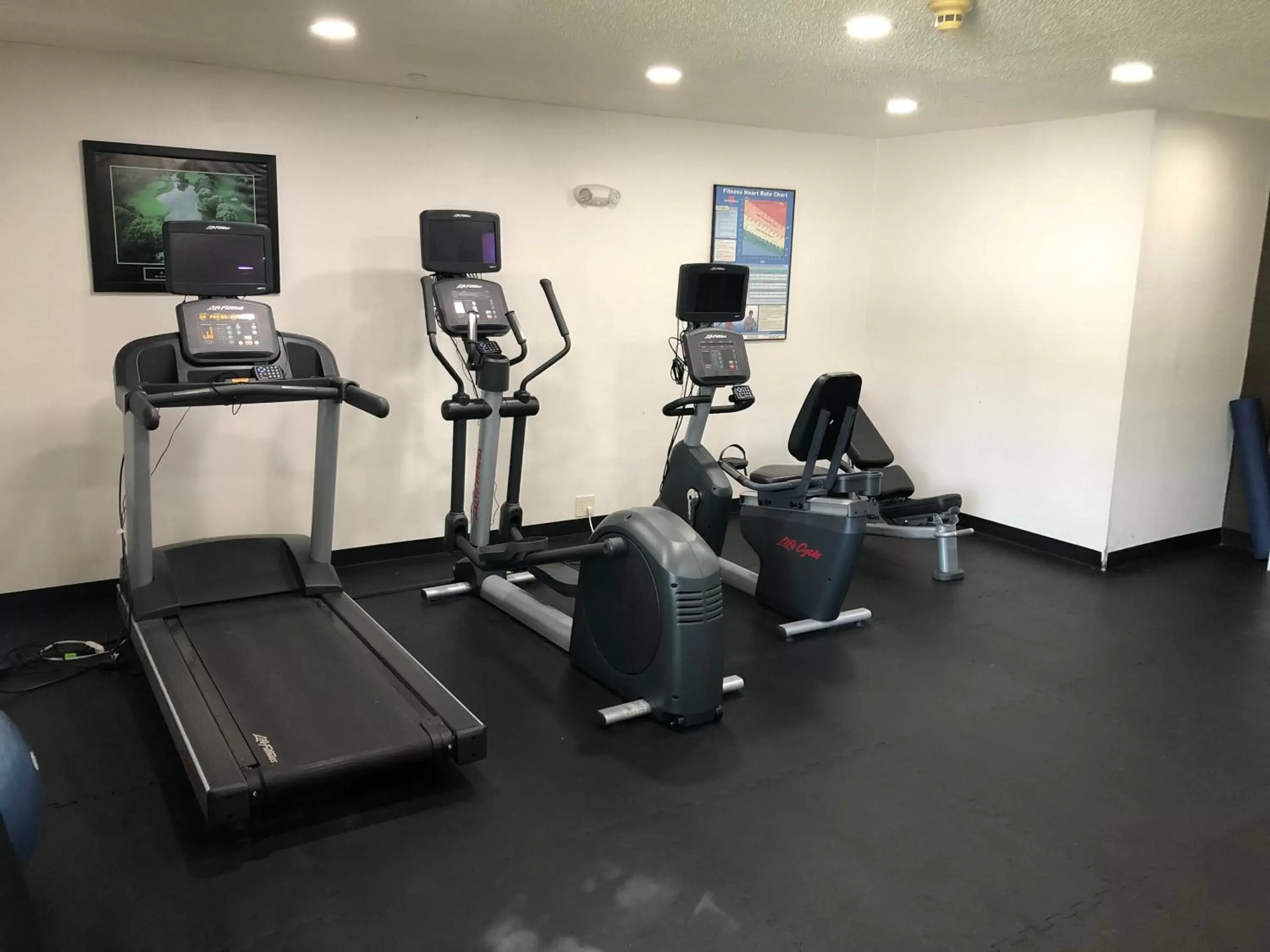 Fitness centre/facilities, Fitness Center/Facilities in Country Inn & Suites by Radisson, Auburn, IN