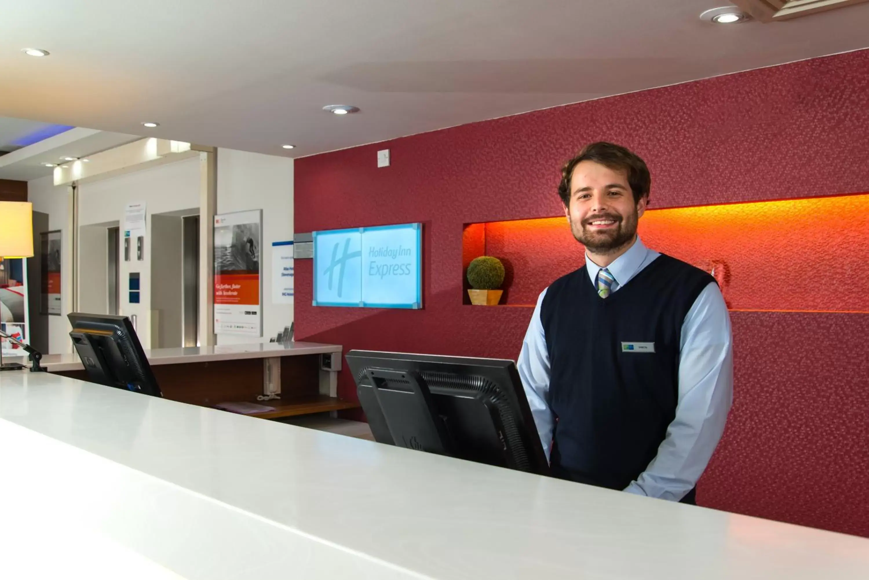 Lobby or reception, Lobby/Reception in Holiday Inn Express Stevenage, an IHG Hotel