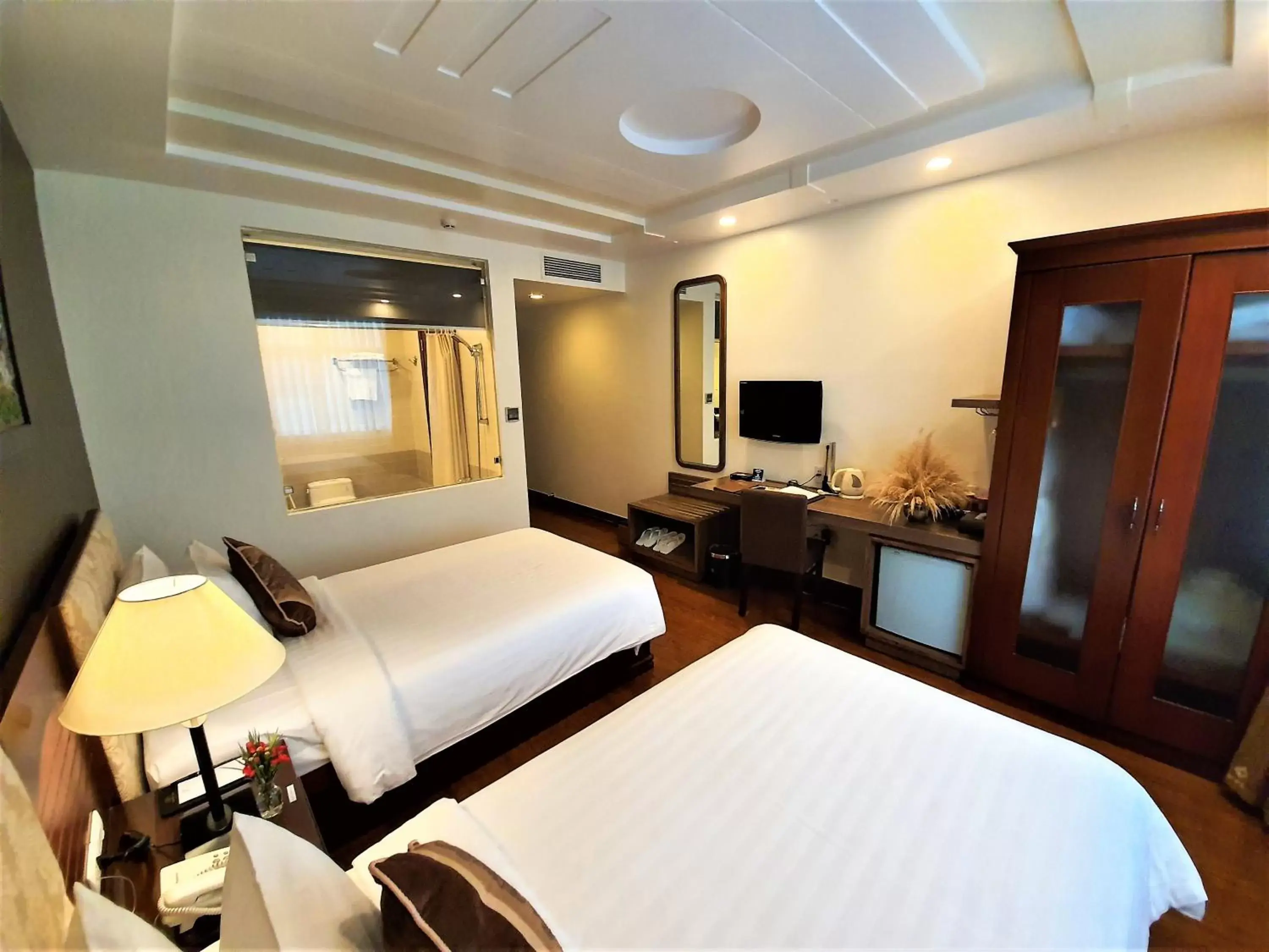 TV and multimedia, Bed in Northern Saigon Hotel
