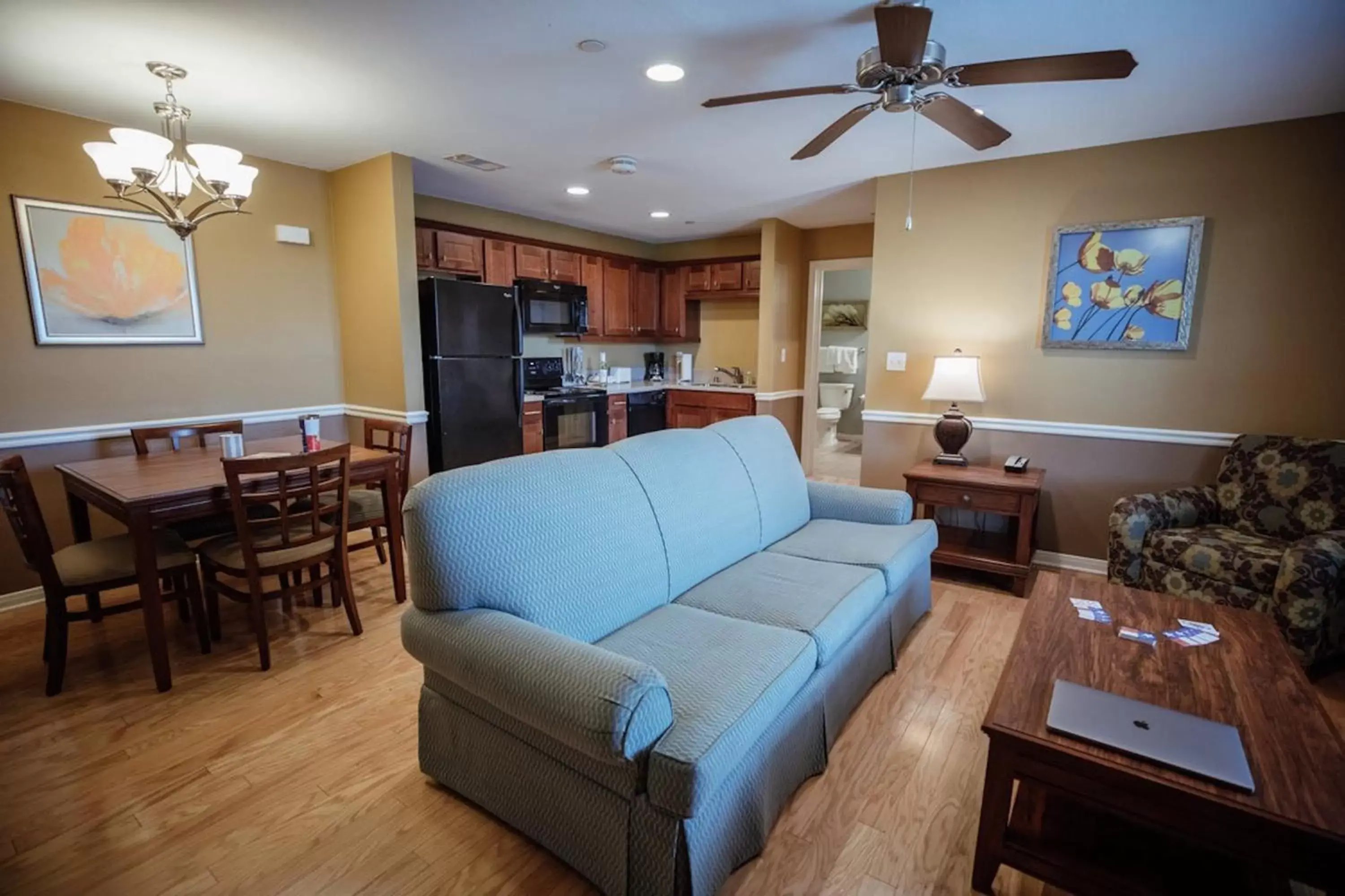 Photo of the whole room, Seating Area in Holiday Inn Club Vacations Galveston Seaside Resort, an IHG Hotel