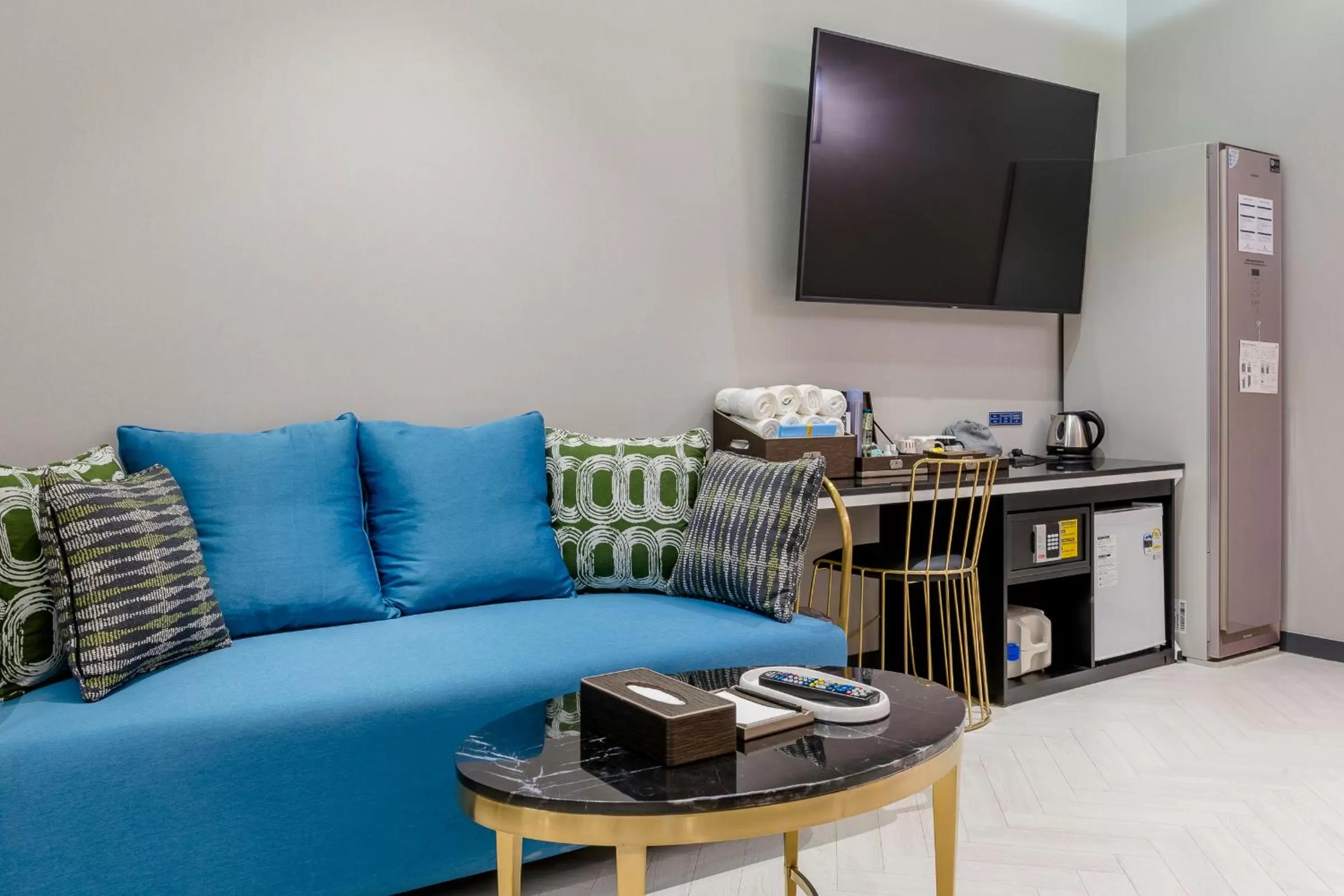 Decorative detail in Air Sky Hotel