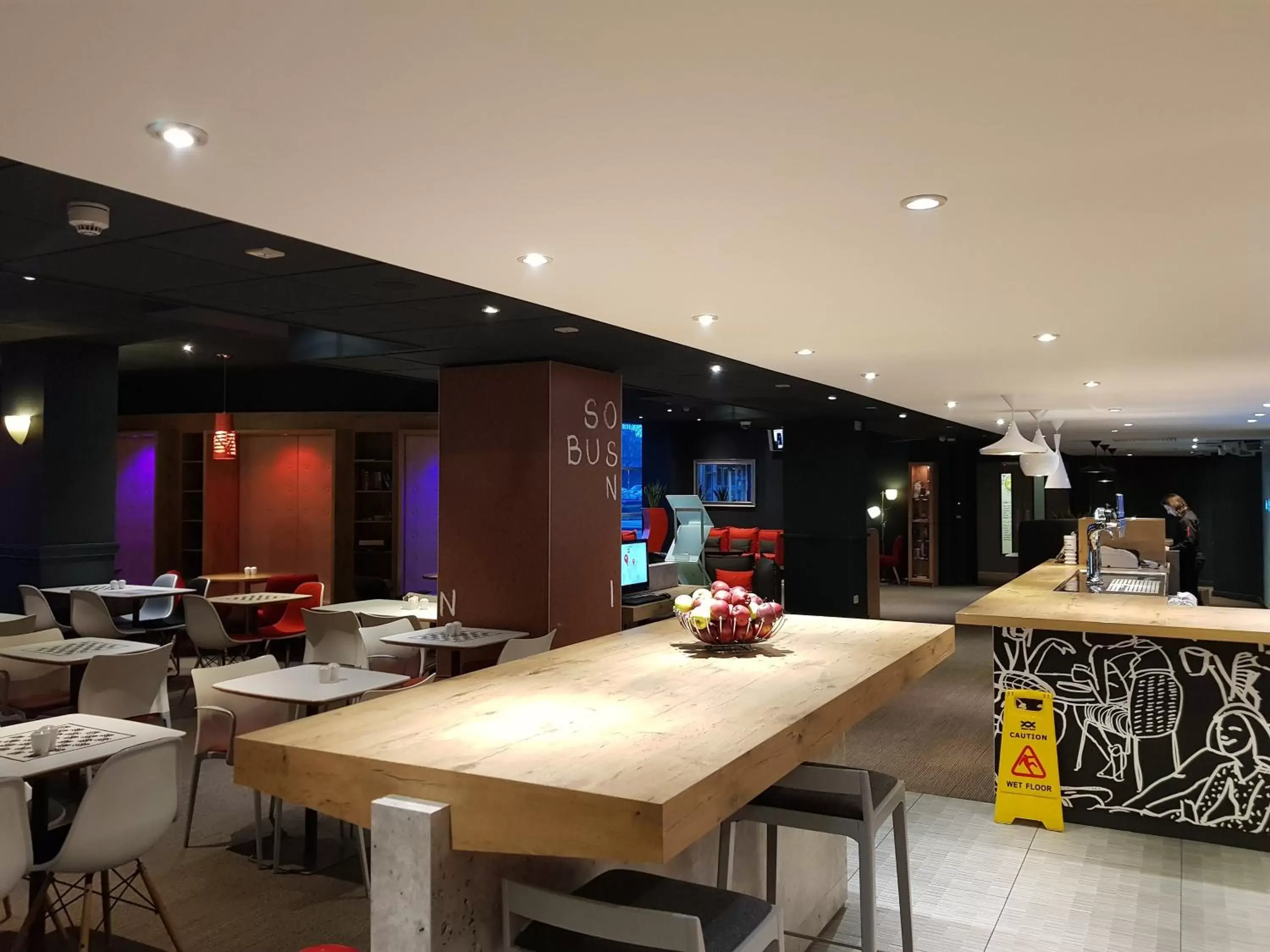 Lounge or bar in ibis Leeds Centre Marlborough Street