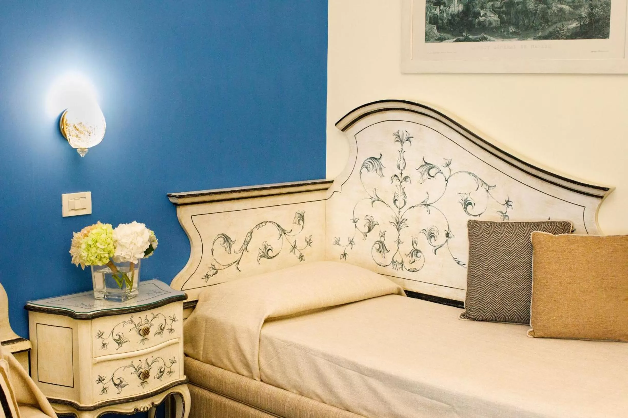 Bed in Hotel Zi' Teresa