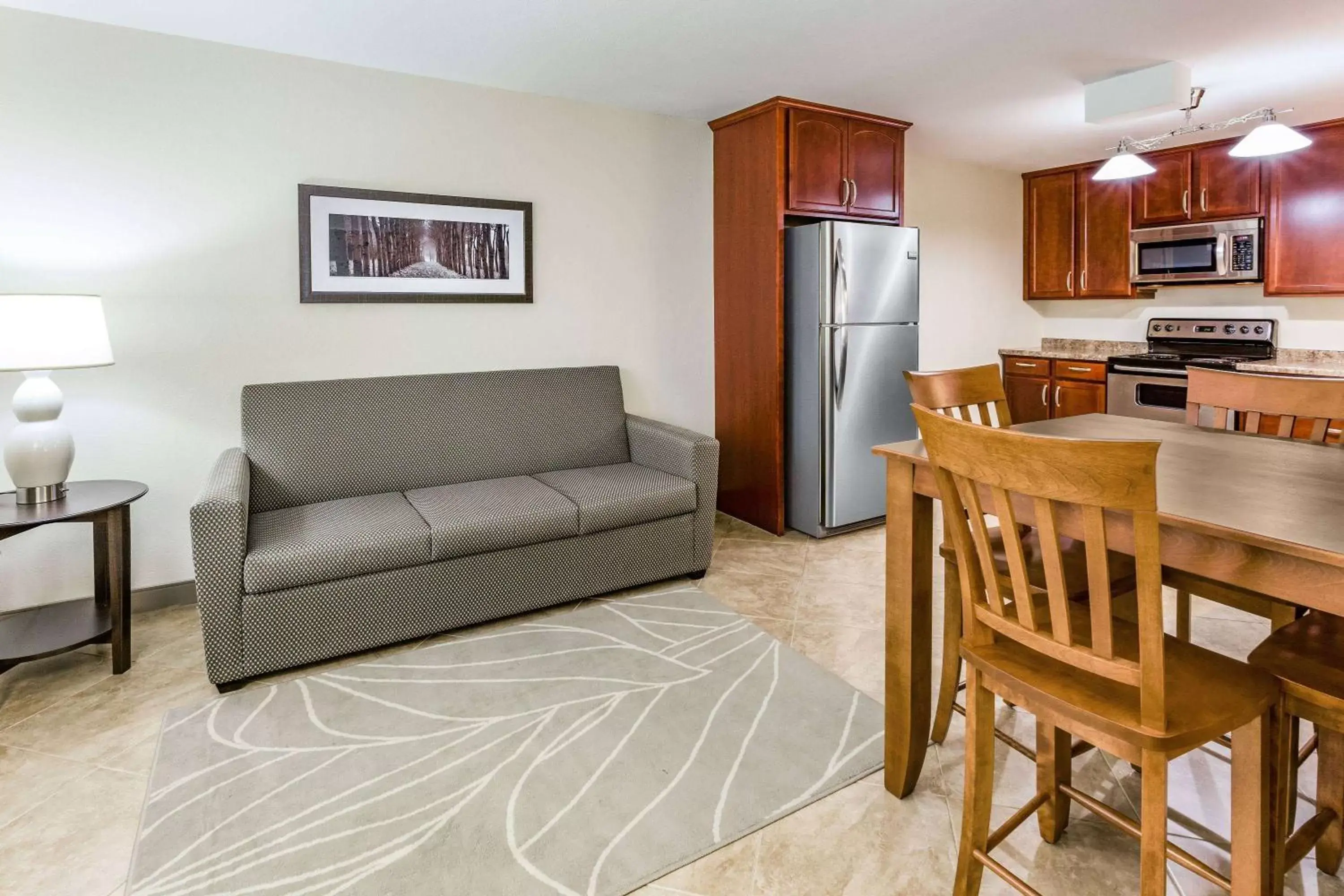 Kitchen or kitchenette, Seating Area in AmericInn by Wyndham Burnsville