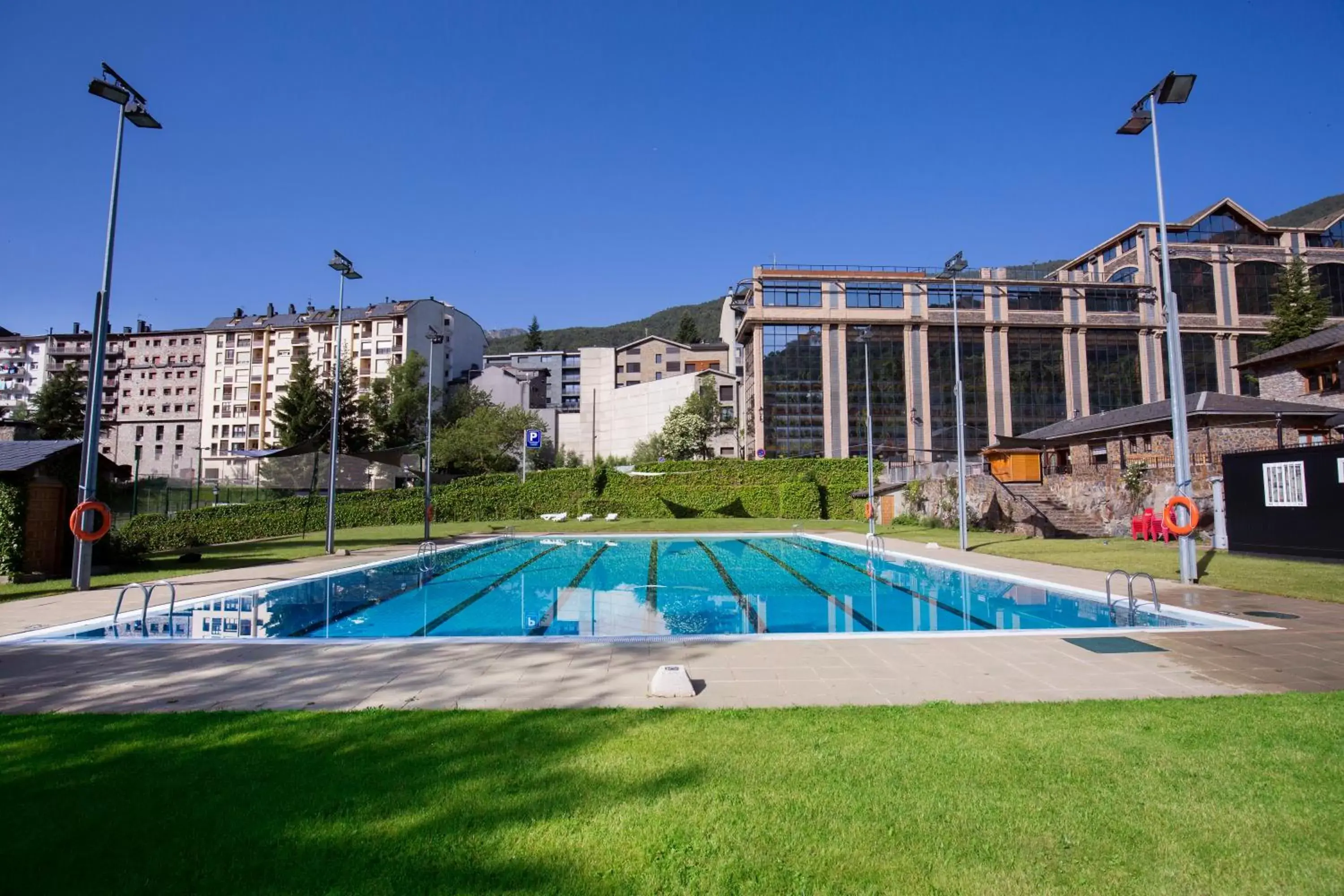 Swimming Pool in Hotel Marco Polo