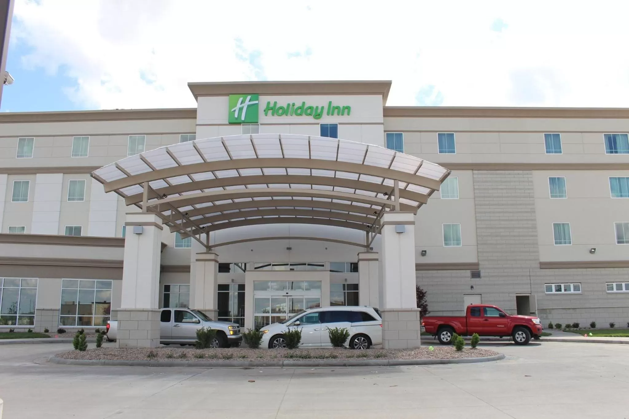 Property building in Holiday Inn Salina by IHG
