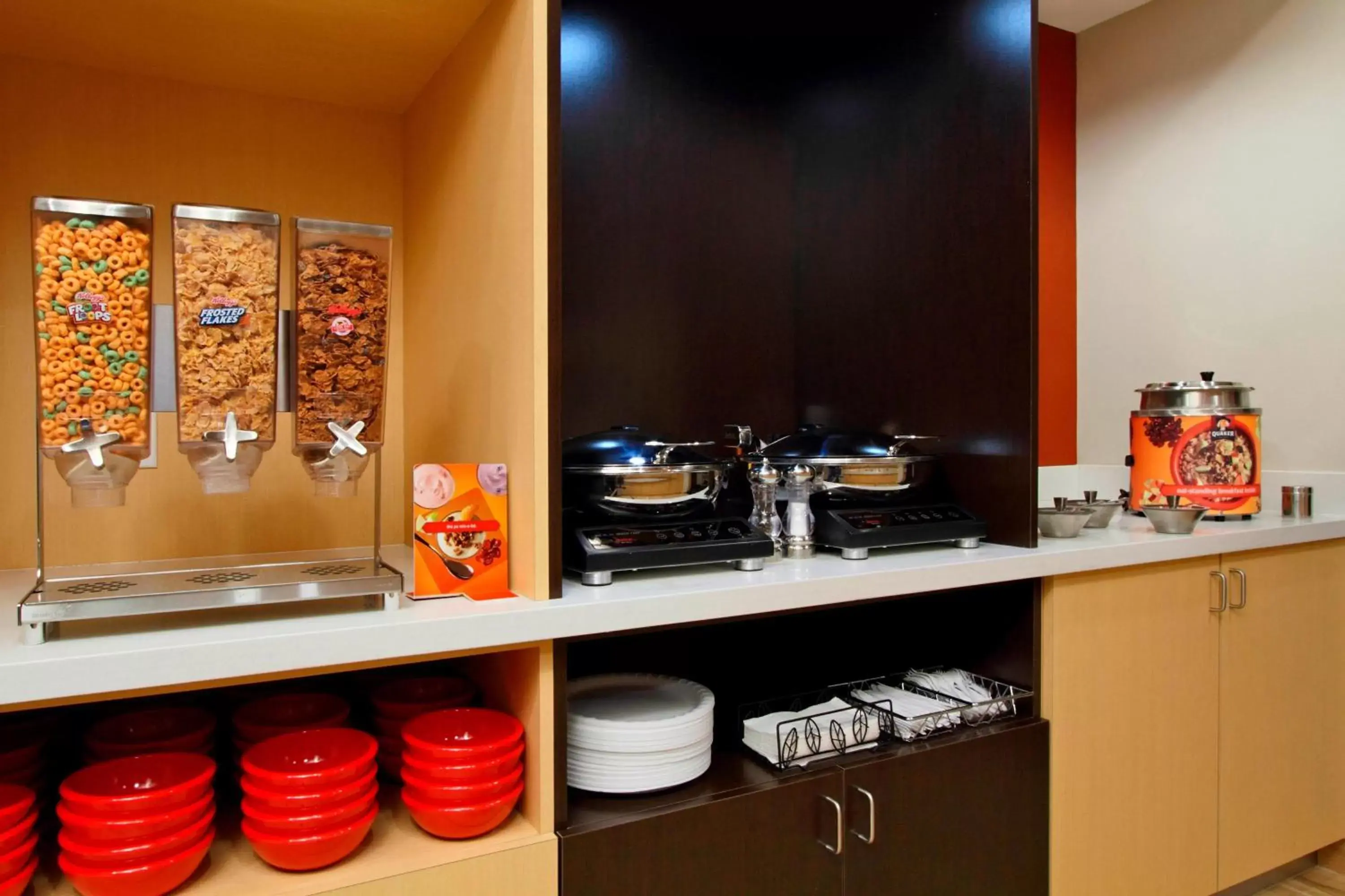 Breakfast, Food in TownePlace Suites by Marriott New Orleans Harvey/West Bank