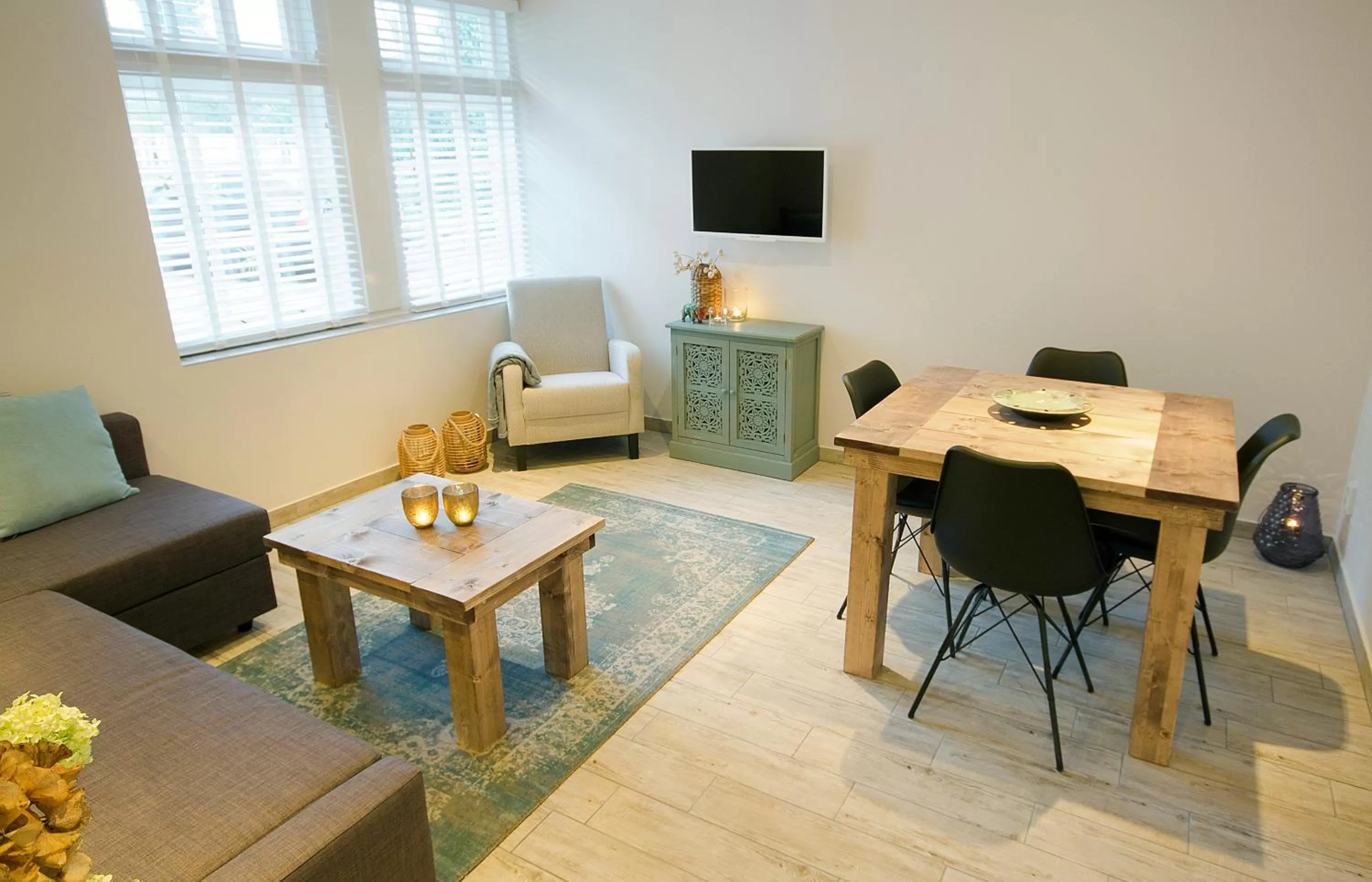 TV and multimedia in "Karel de Grote" Bergen