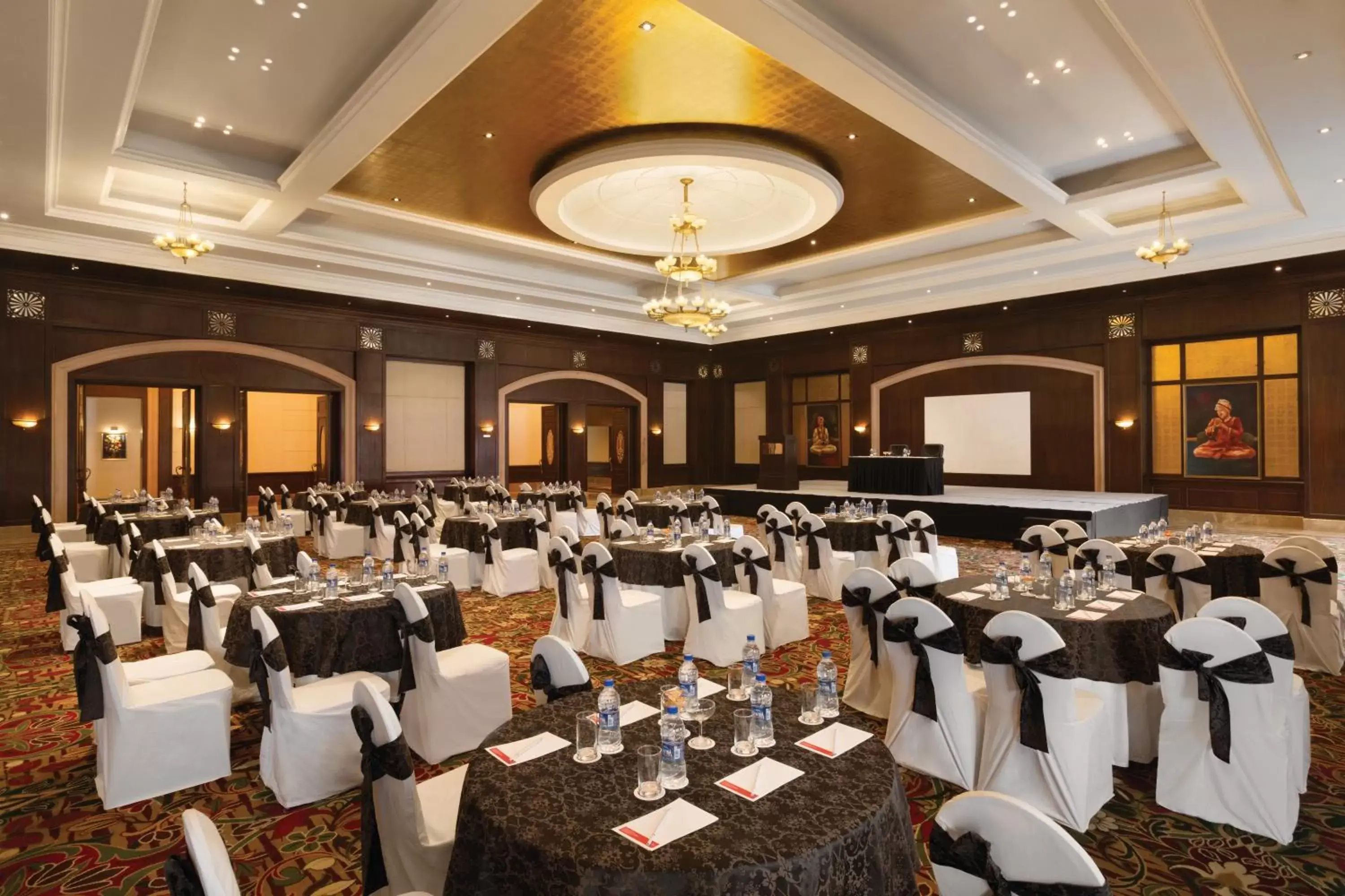 Banquet/Function facilities, Banquet Facilities in Ramada Plaza by Wyndham JHV Varanasi