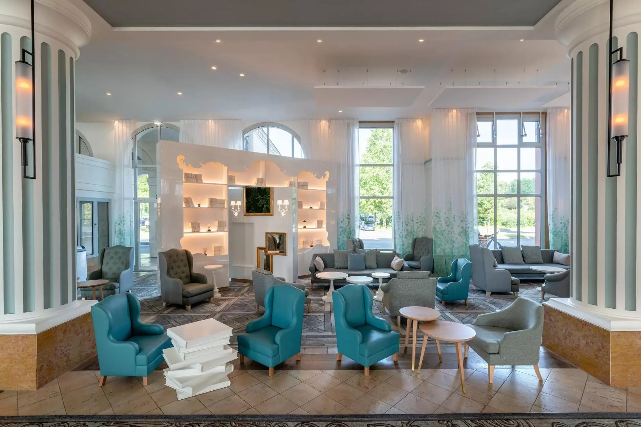Lobby or reception in Dream Castle Hotel Marne La Vallee