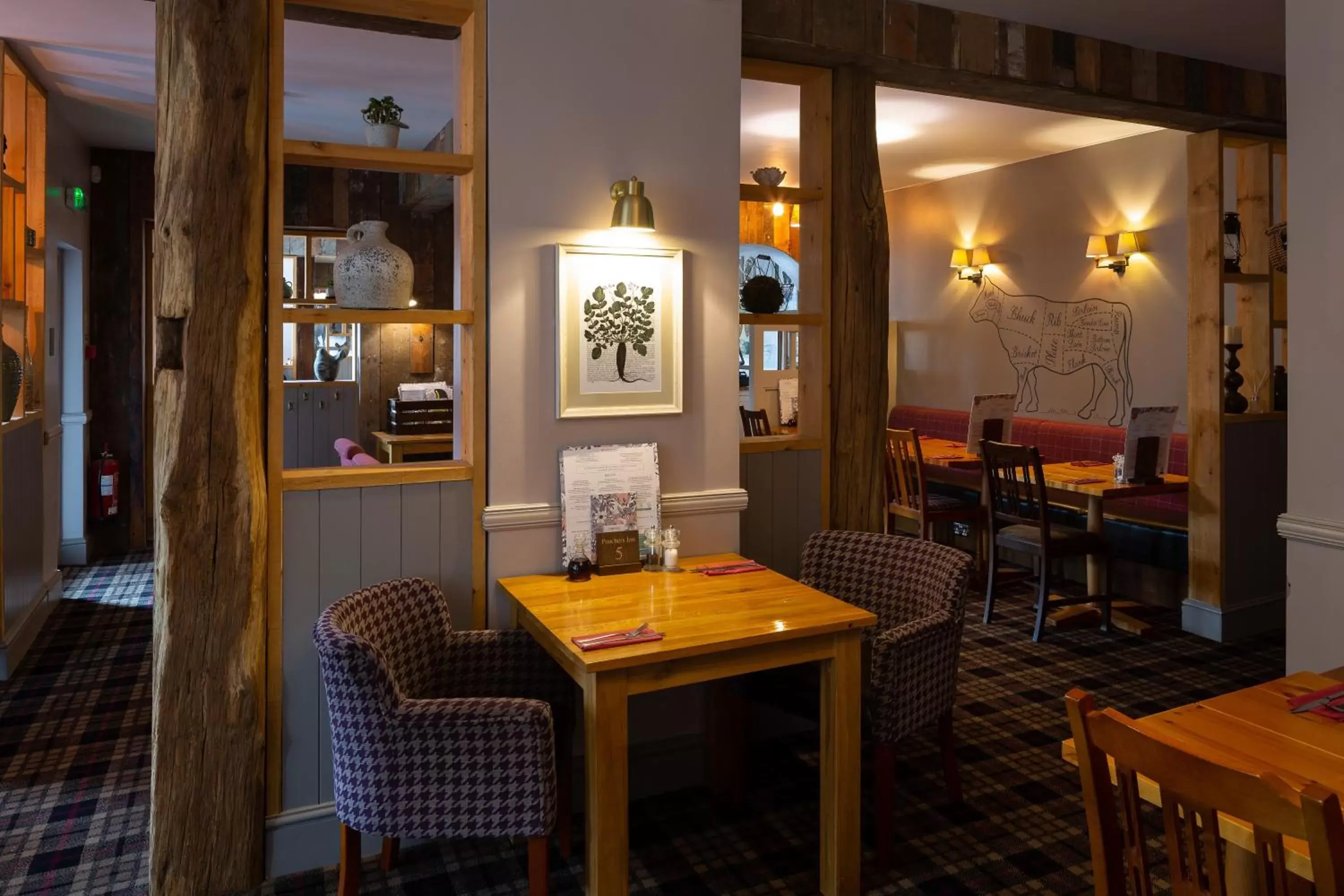 Lounge or bar, Restaurant/Places to Eat in The Poacher Inn