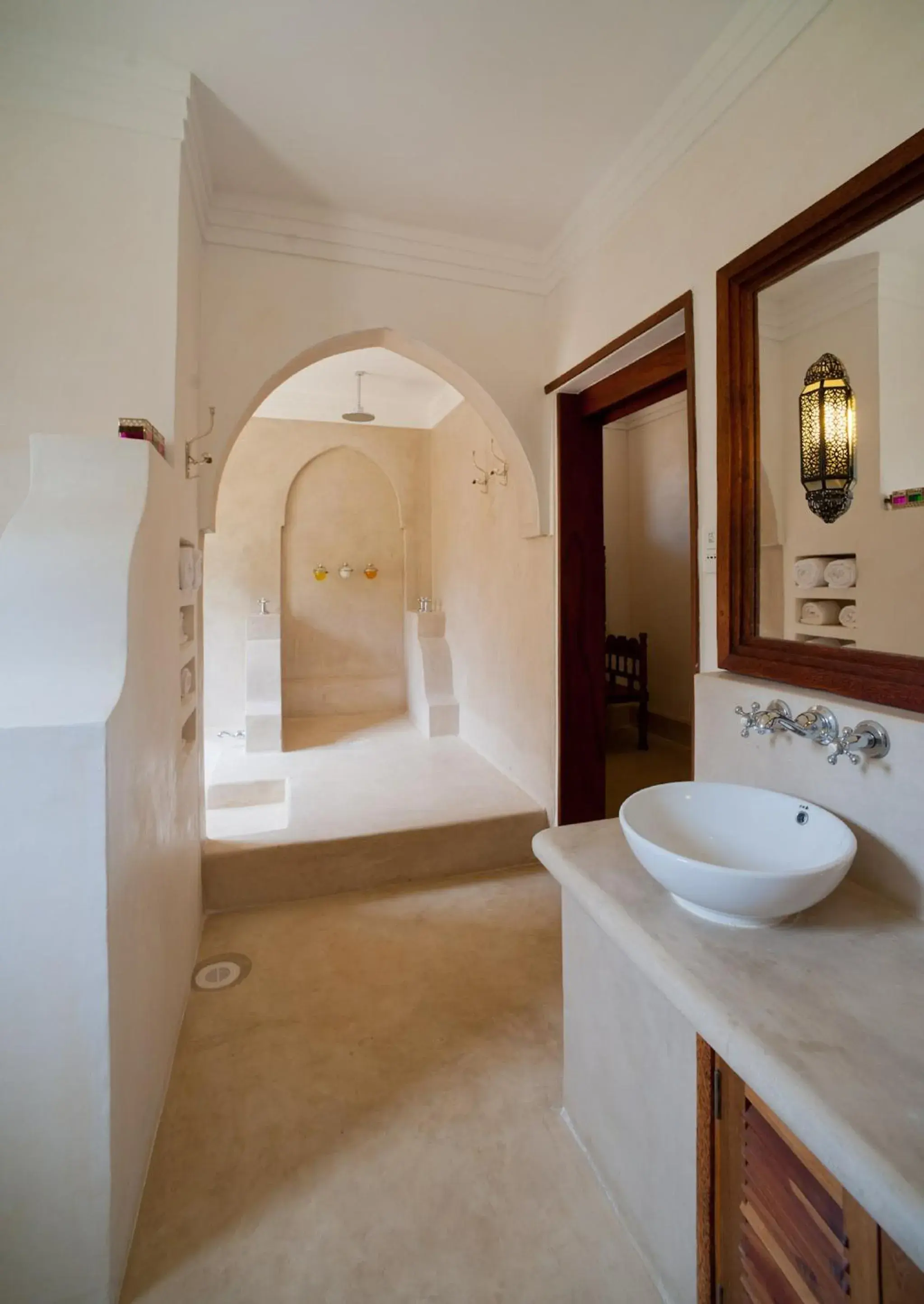 Shower, Bathroom in Swahili Beach