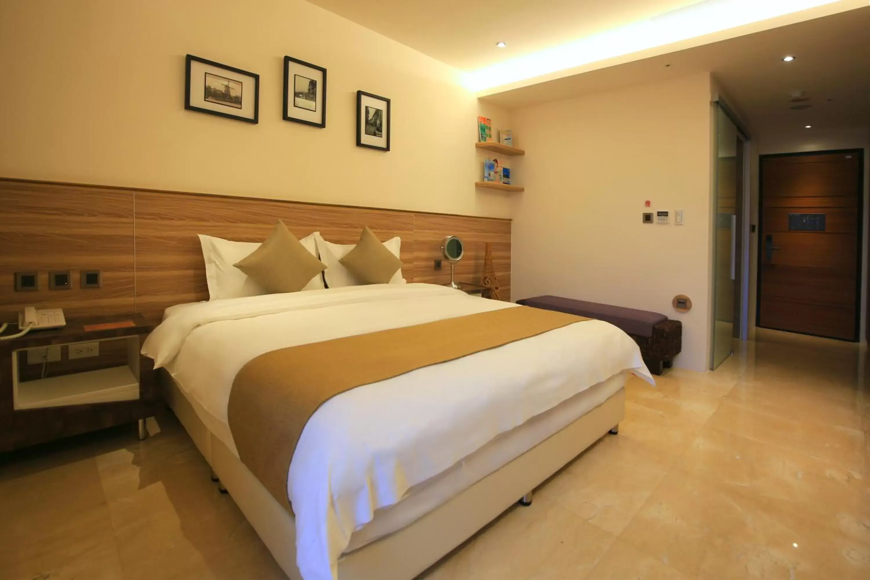 Photo of the whole room, Bed in Darlon Hotel Photo of the whole room, Bed in Darlon Hotel