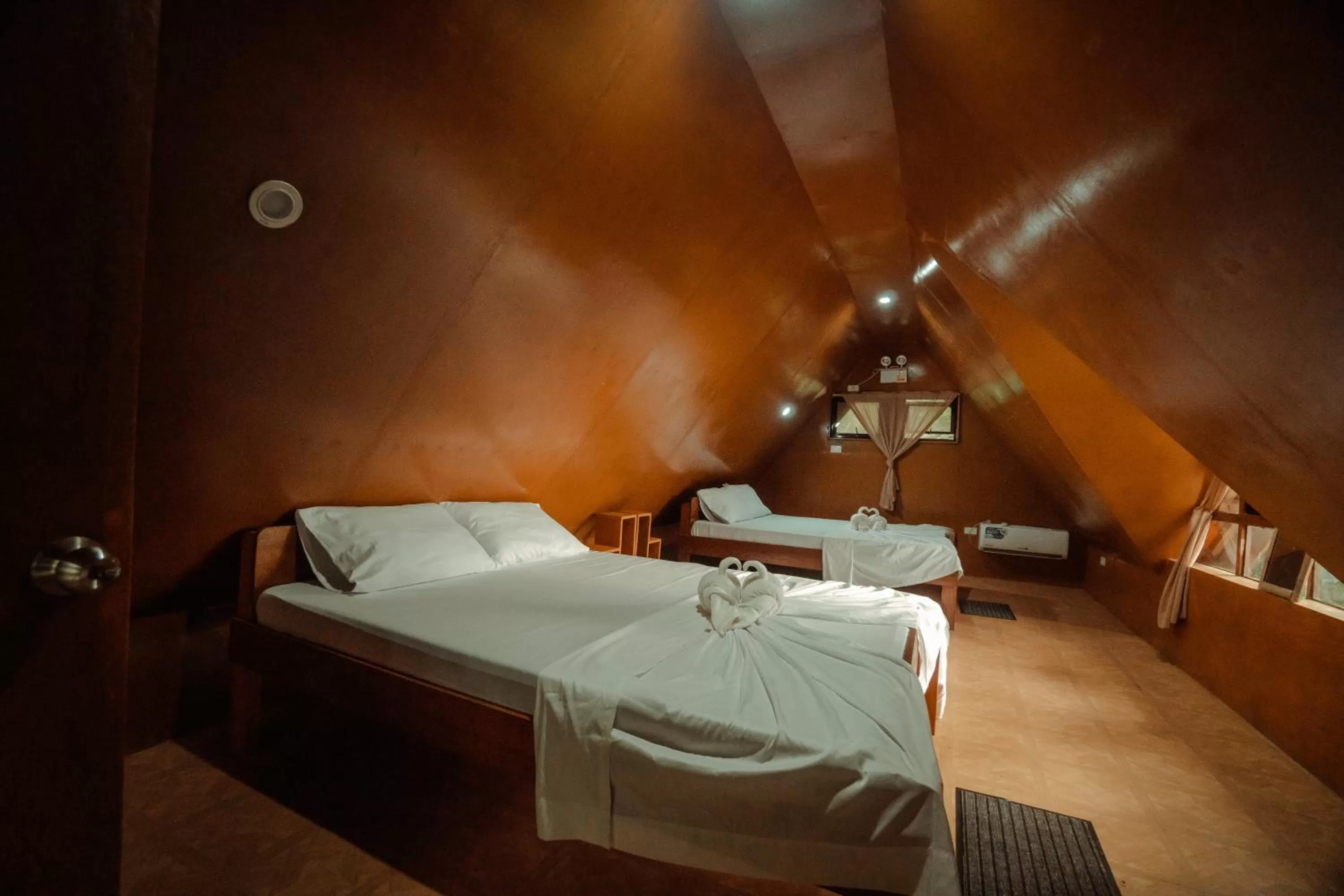 Bed in Cocovana Beach Resort