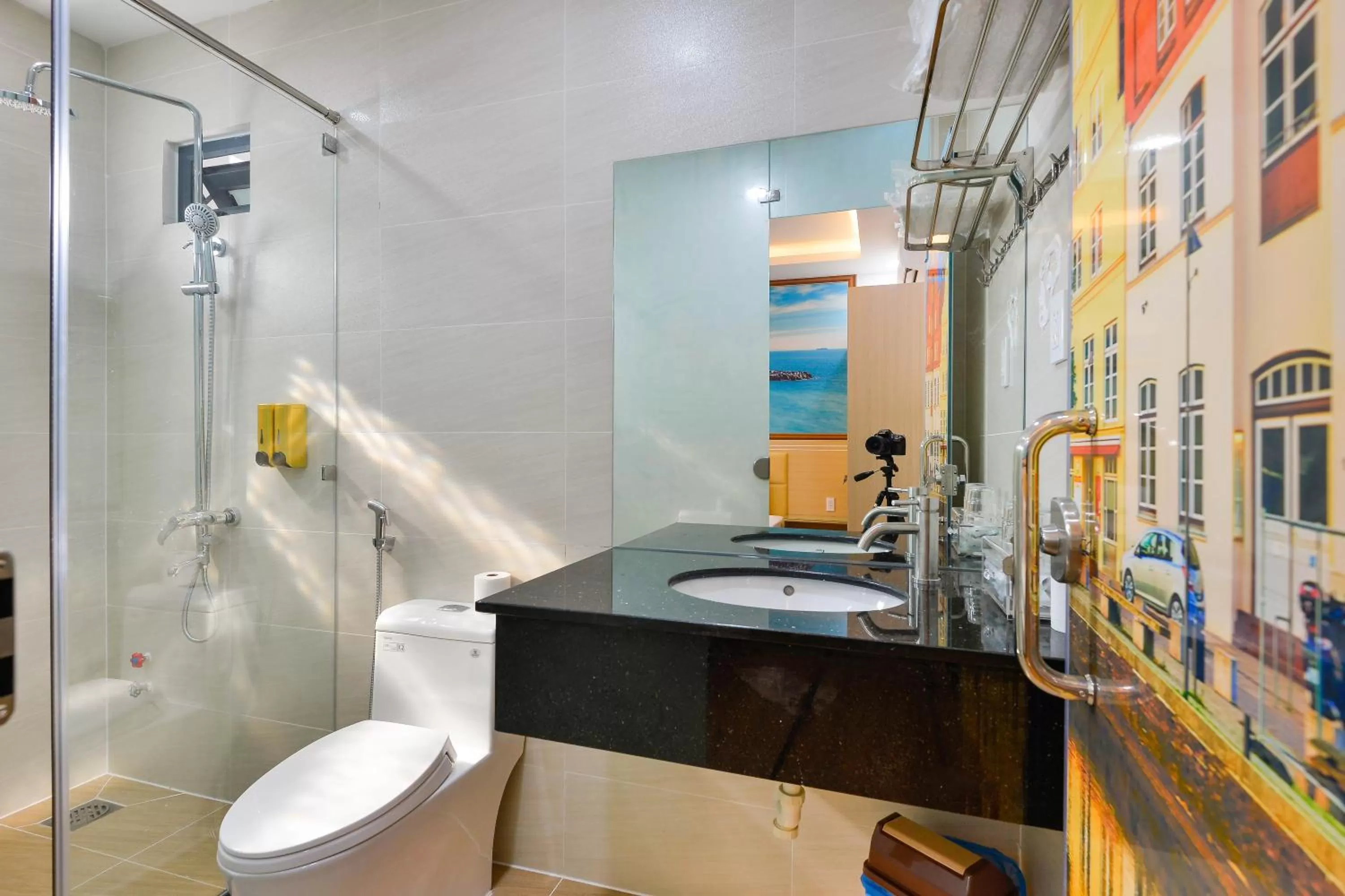 Bathroom in Love Hotel Airport