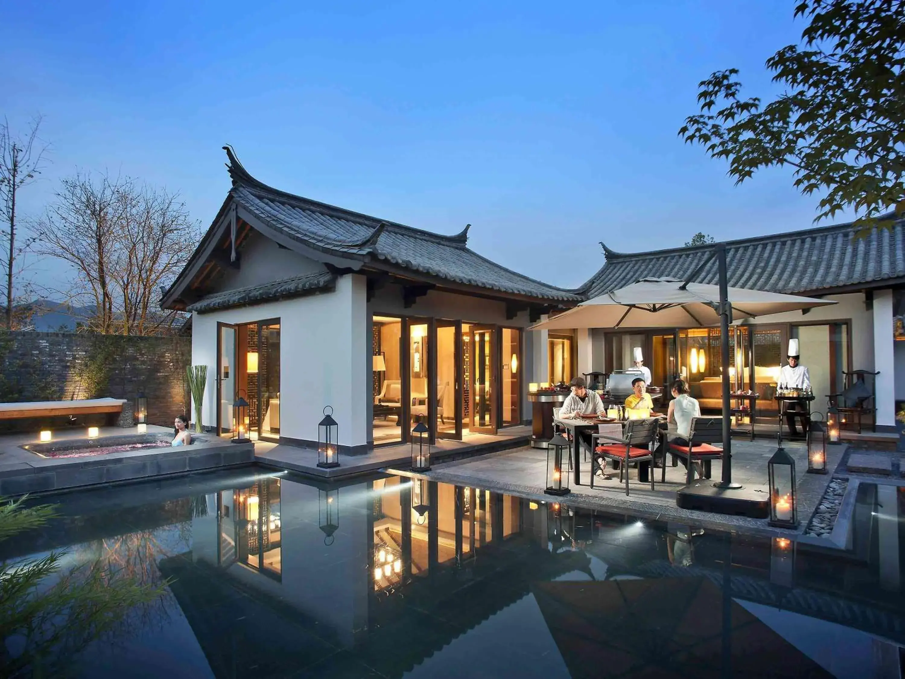 Photo of the whole room, Swimming Pool in Pullman Lijiang Resort & Spa